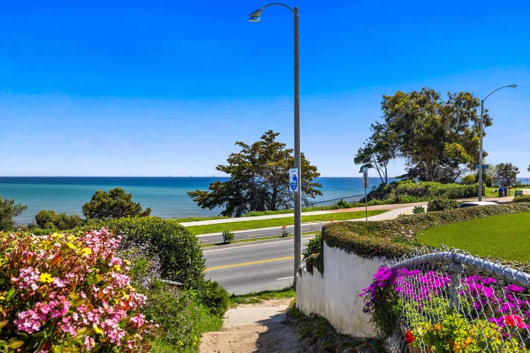 Santa Barbara, California 93109, United States, 3 Bedrooms Bedrooms, ,2 BathroomsBathrooms,Residential,Active,187672