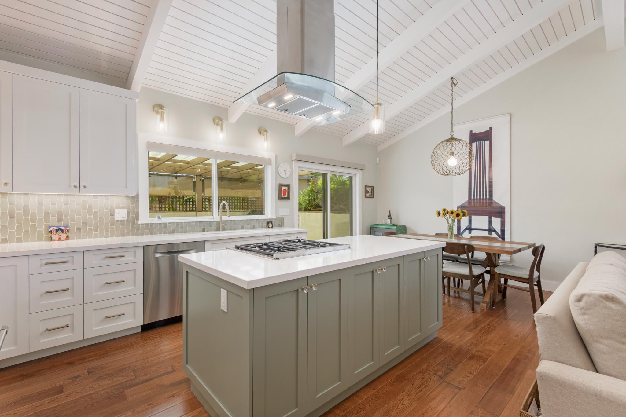 Santa Barbara, California 93110, United States, 2 Bedrooms Bedrooms, ,2 BathroomsBathrooms,Residential,Active,142742