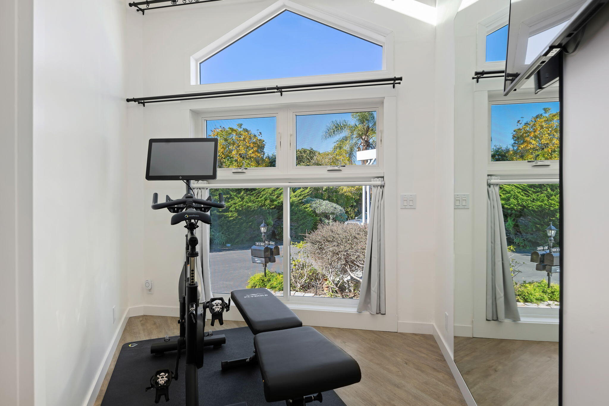 Santa Barbara, California 93110, United States, 2 Bedrooms Bedrooms, ,2 BathroomsBathrooms,Residential,Active,249923