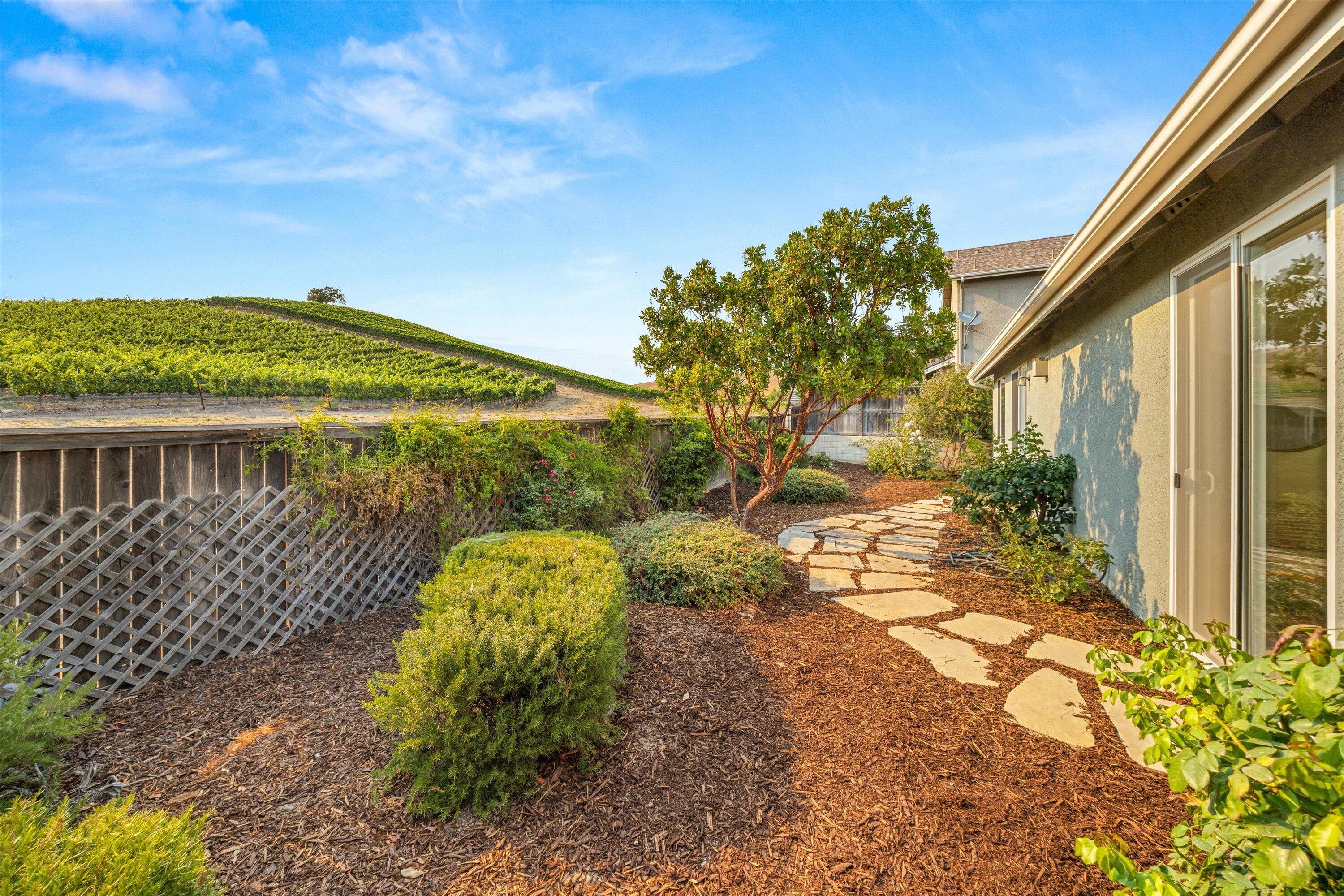 Los Alamos, California 93440, United States, 3 Bedrooms Bedrooms, ,2 BathroomsBathrooms,Residential,Active,190778