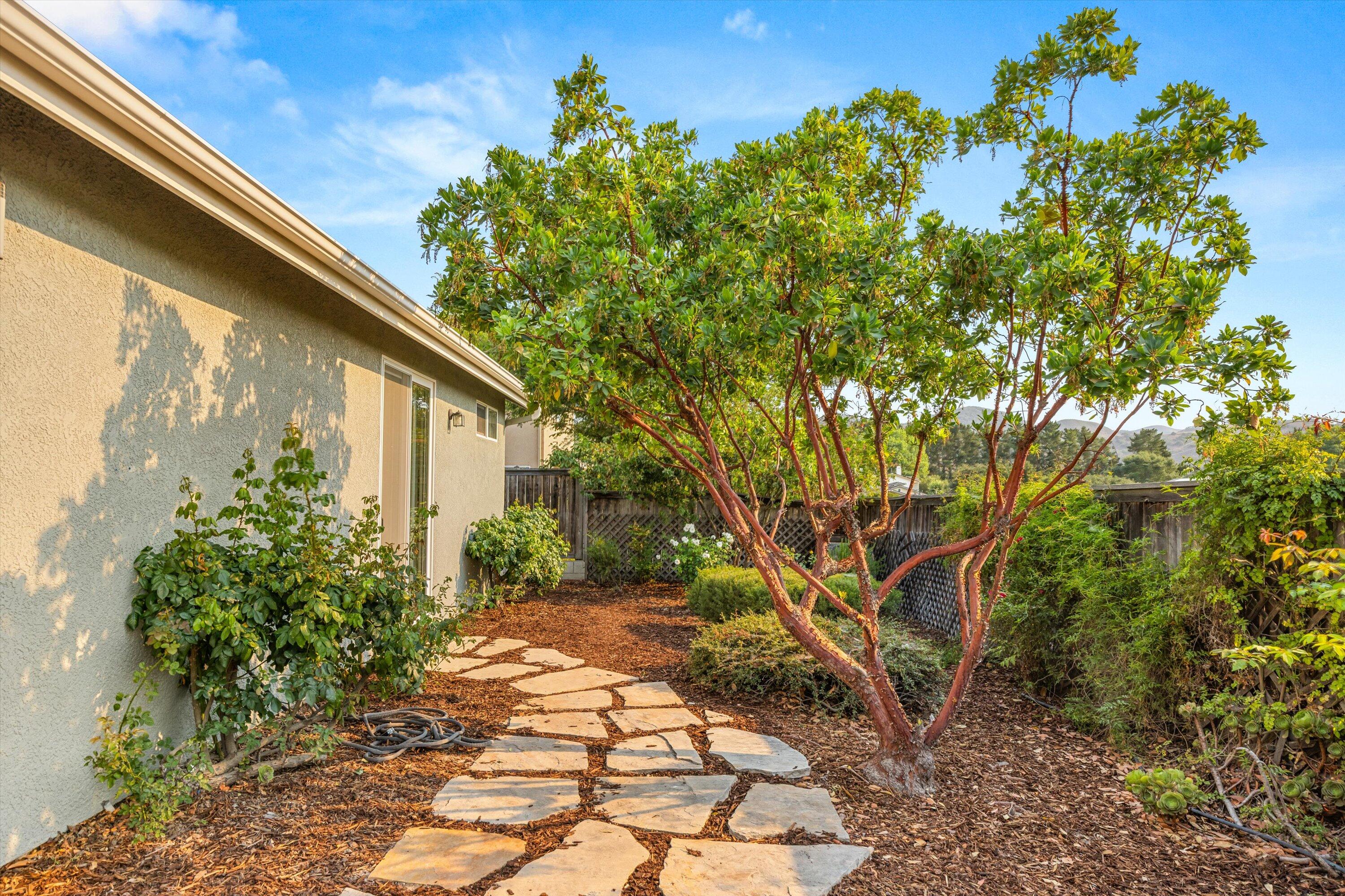 Los Alamos, California 93440, United States, 3 Bedrooms Bedrooms, ,2 BathroomsBathrooms,Residential,Active,190778