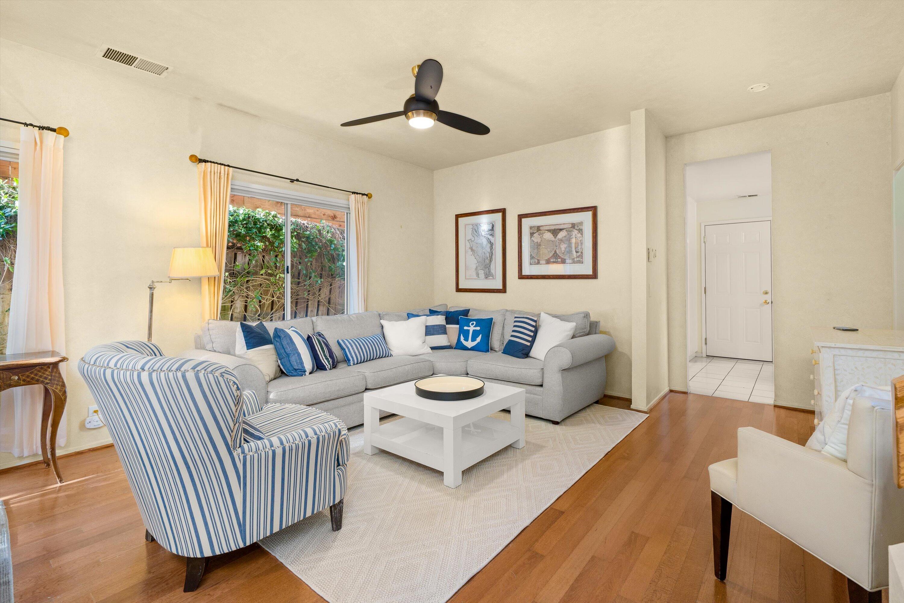 925 W Victoria Street