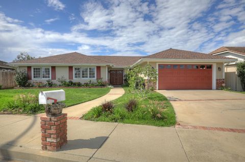 Photo of 1314 Emerald Drive, SANTA MARIA, CA 93454 (MLS # 25-3465)