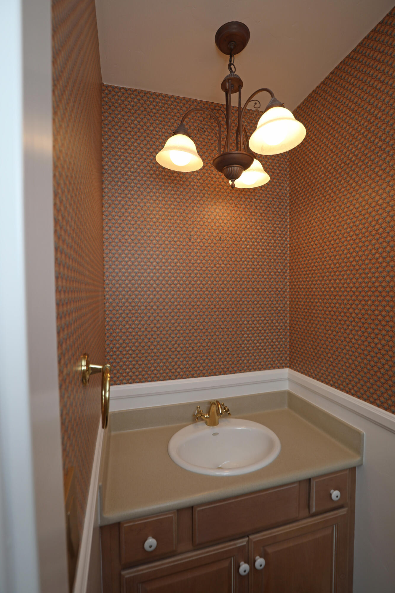 Santa Barbara, California 93103, United States, 3 Bedrooms Bedrooms, ,3 BathroomsBathrooms,Residential,Active,137410