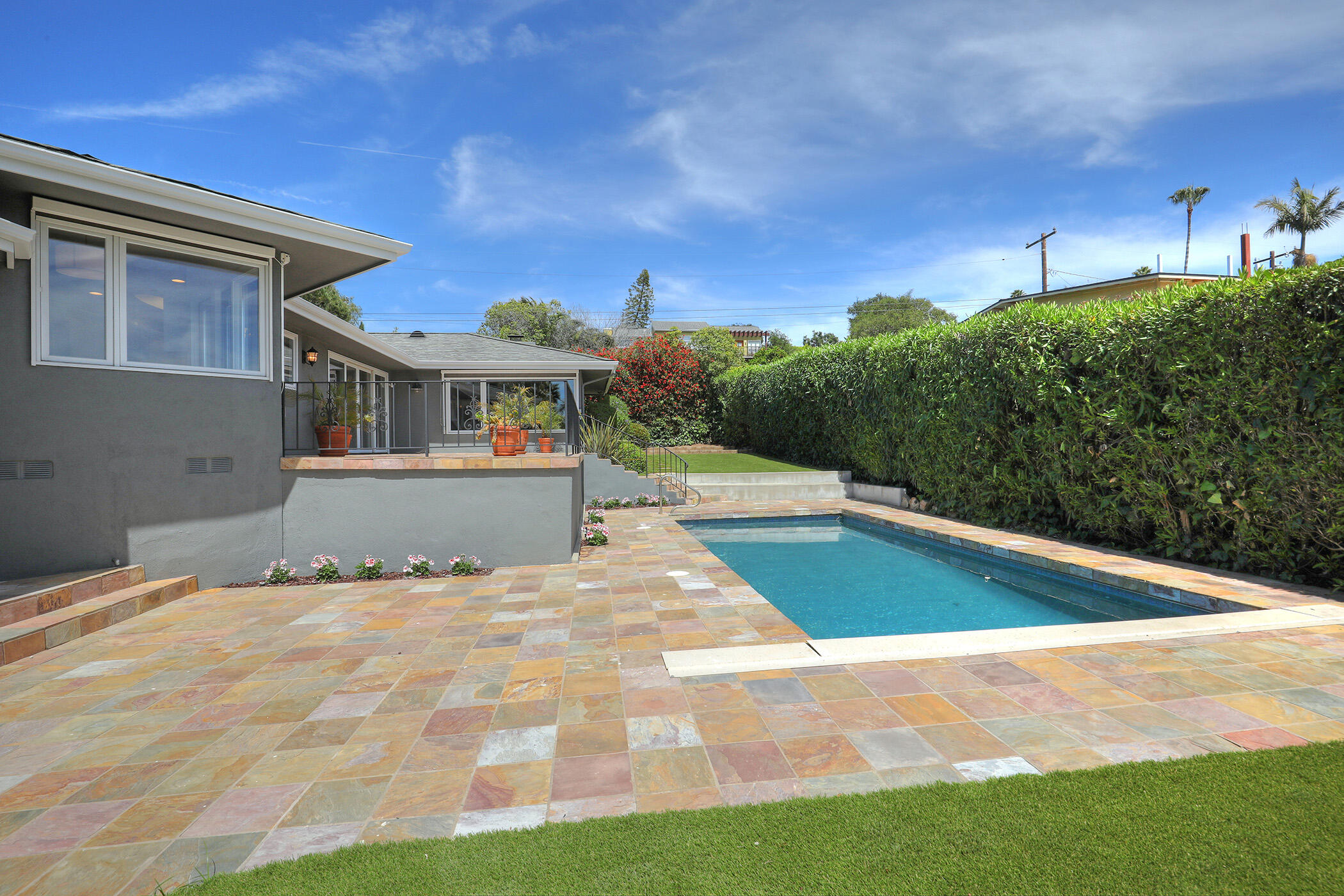 Santa Barbara, California 93103, United States, 3 Bedrooms Bedrooms, ,3 BathroomsBathrooms,Residential,Active,137410