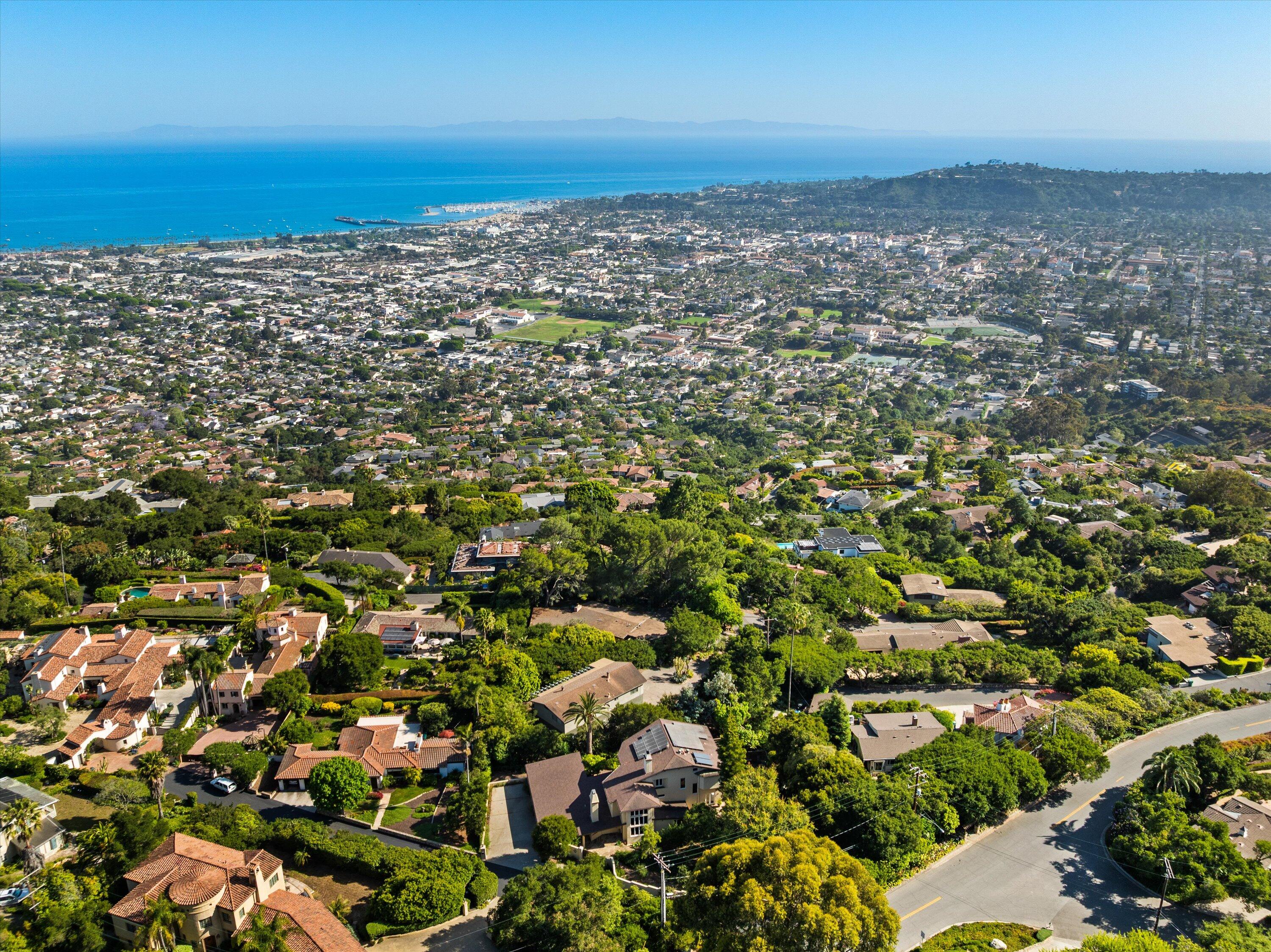 Santa Barbara, California 93103, United States, 4 Bedrooms Bedrooms, ,4 BathroomsBathrooms,Residential,Active,158434