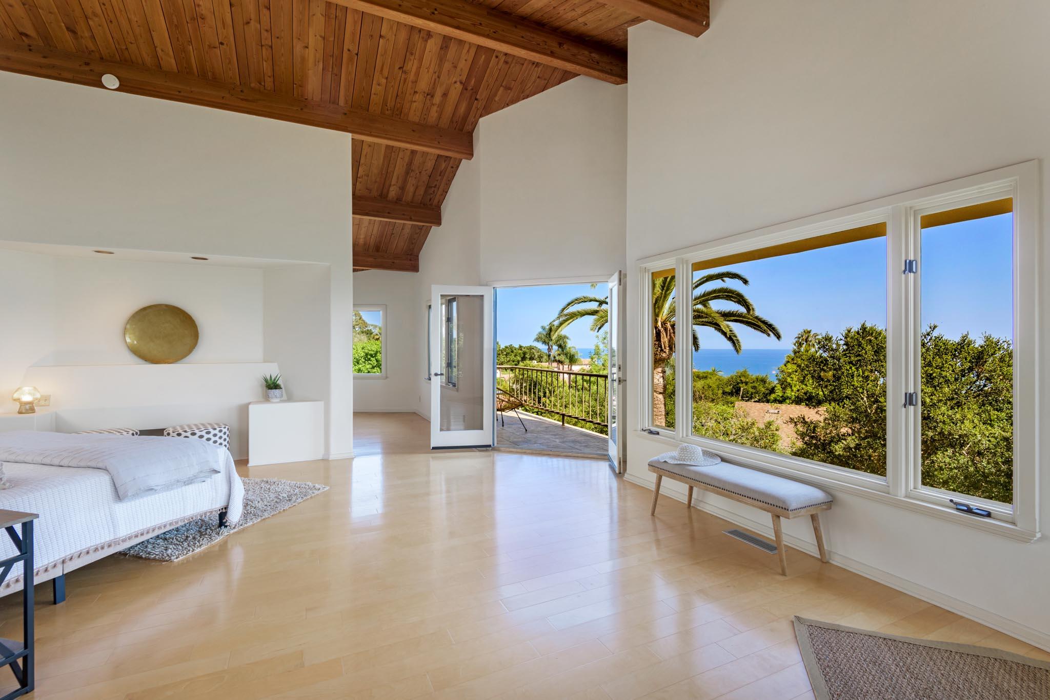 Santa Barbara, California 93103, United States, 4 Bedrooms Bedrooms, ,4 BathroomsBathrooms,Residential,Active,158434