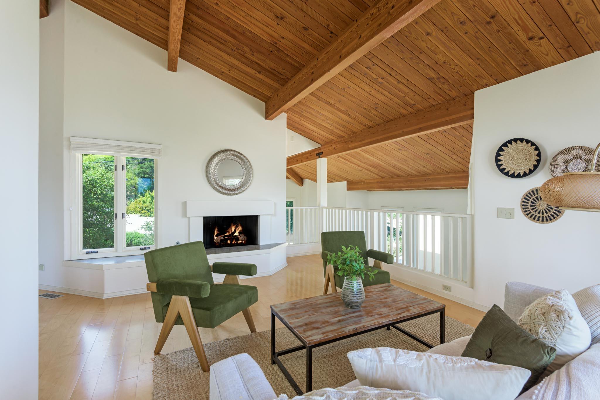 Santa Barbara, California 93103, United States, 4 Bedrooms Bedrooms, ,4 BathroomsBathrooms,Residential,Active,158434