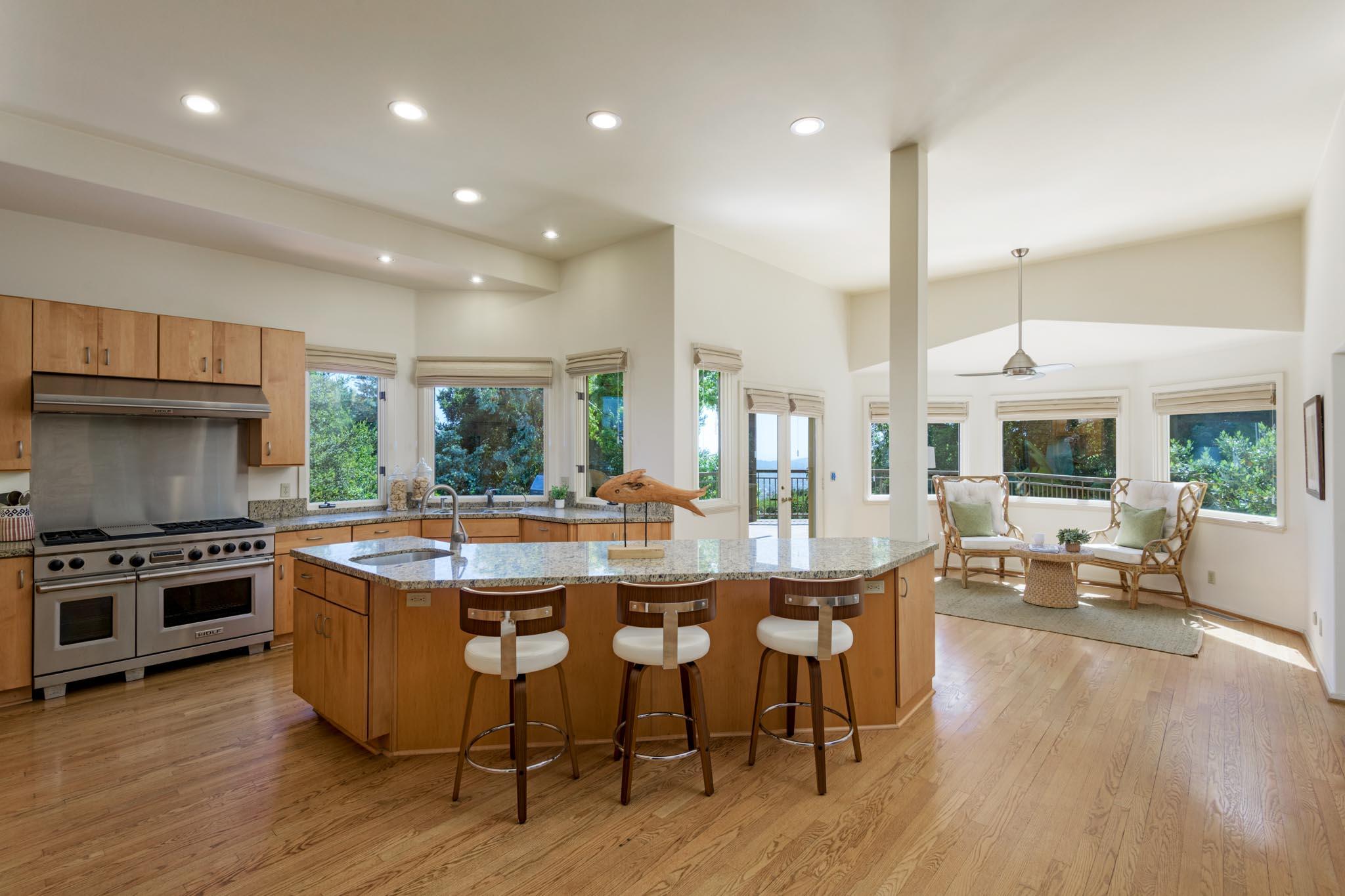 Santa Barbara, California 93103, United States, 4 Bedrooms Bedrooms, ,4 BathroomsBathrooms,Residential,Active,158434