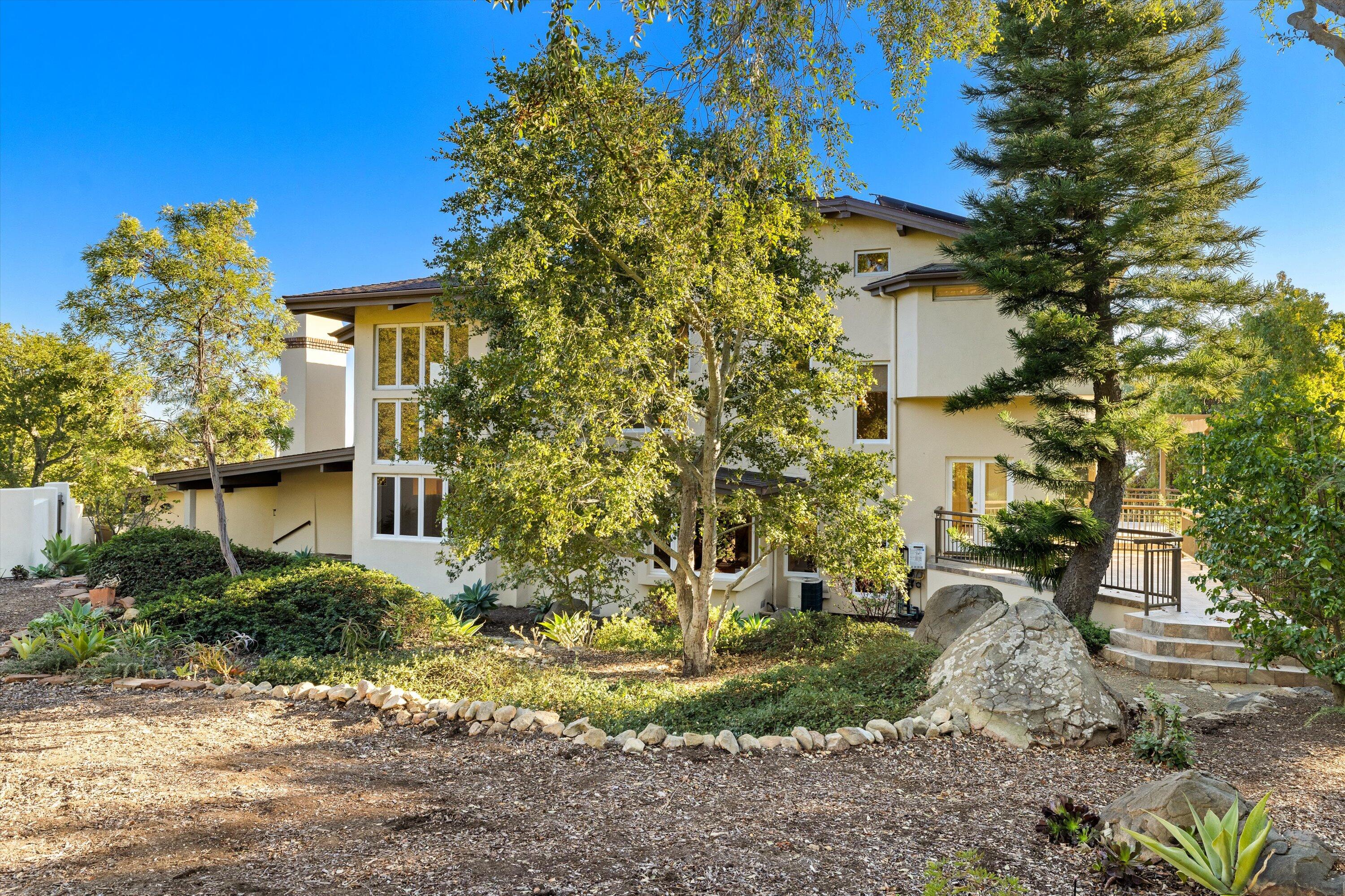 Santa Barbara, California 93103, United States, 4 Bedrooms Bedrooms, ,4 BathroomsBathrooms,Residential,Active,158434