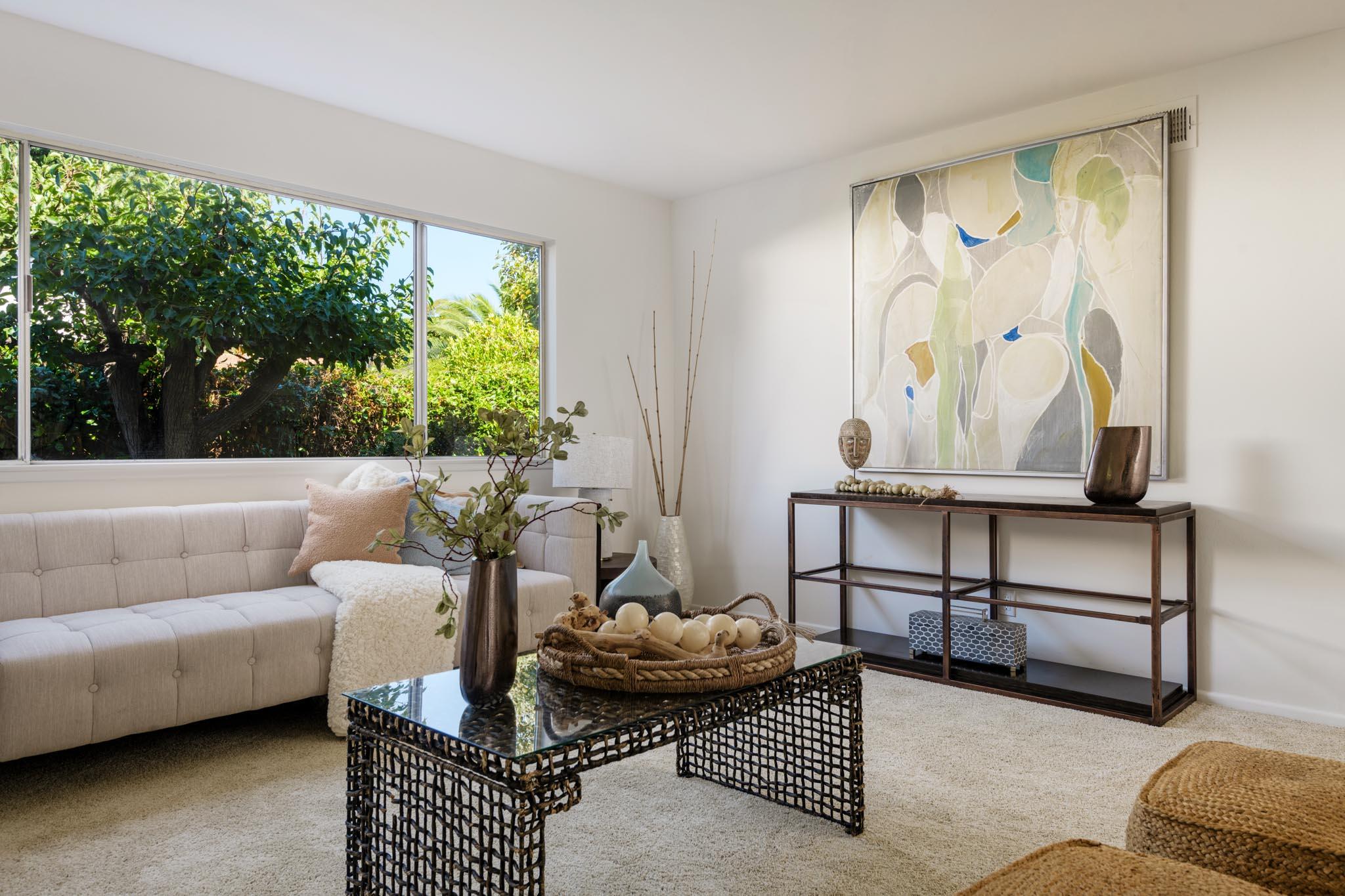 Santa Barbara, California 93111, United States, 4 Bedrooms Bedrooms, ,2 BathroomsBathrooms,Residential,Pending,216464