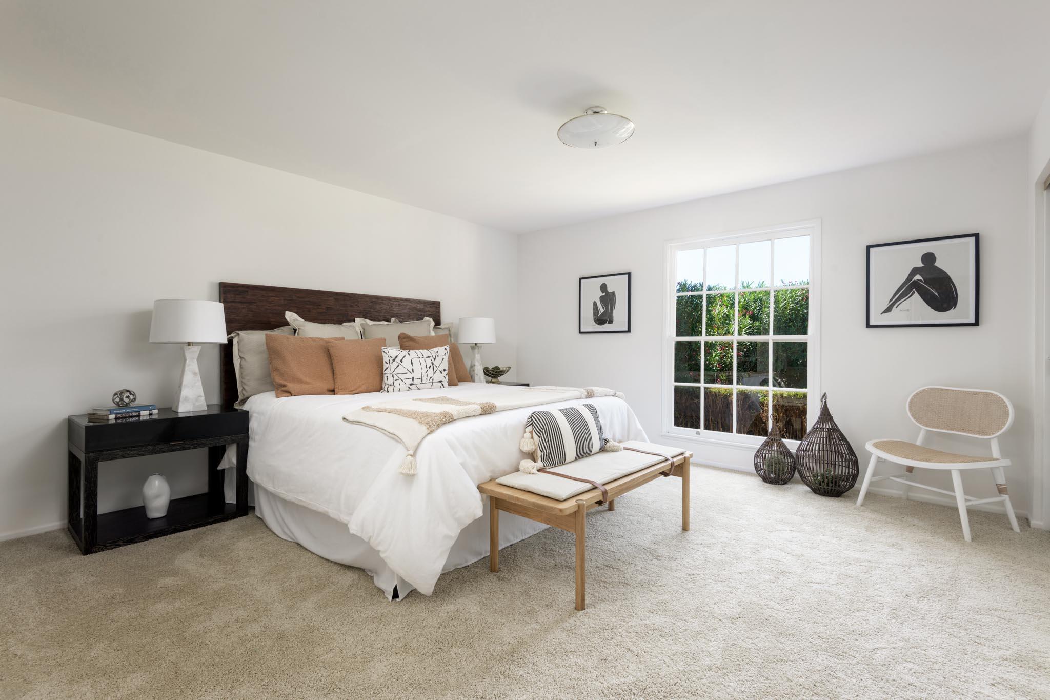 Santa Barbara, California 93111, United States, 4 Bedrooms Bedrooms, ,2 BathroomsBathrooms,Residential,Pending,216464