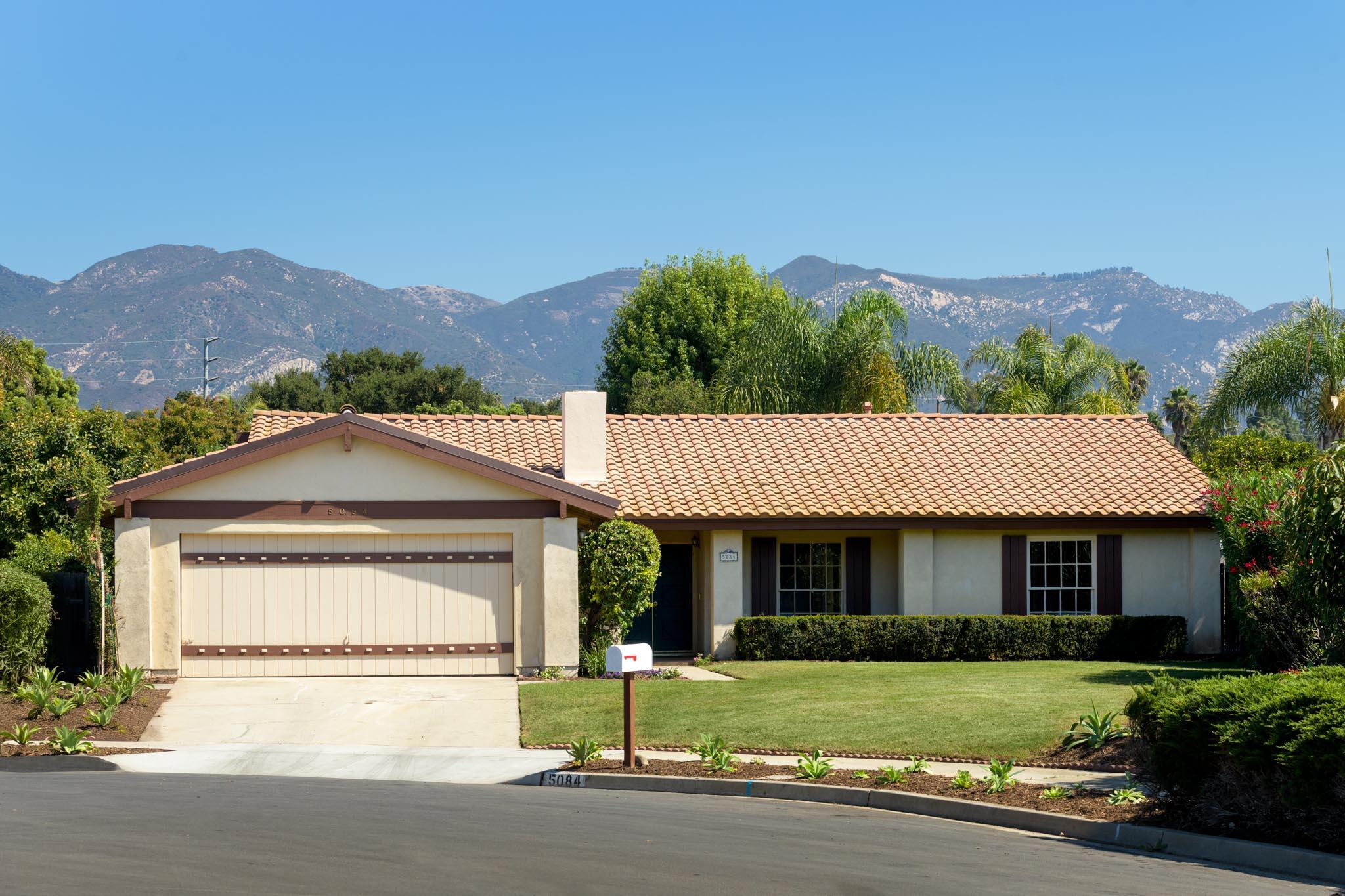 Santa Barbara, California 93111, United States, 4 Bedrooms Bedrooms, ,2 BathroomsBathrooms,Residential,Pending,216464