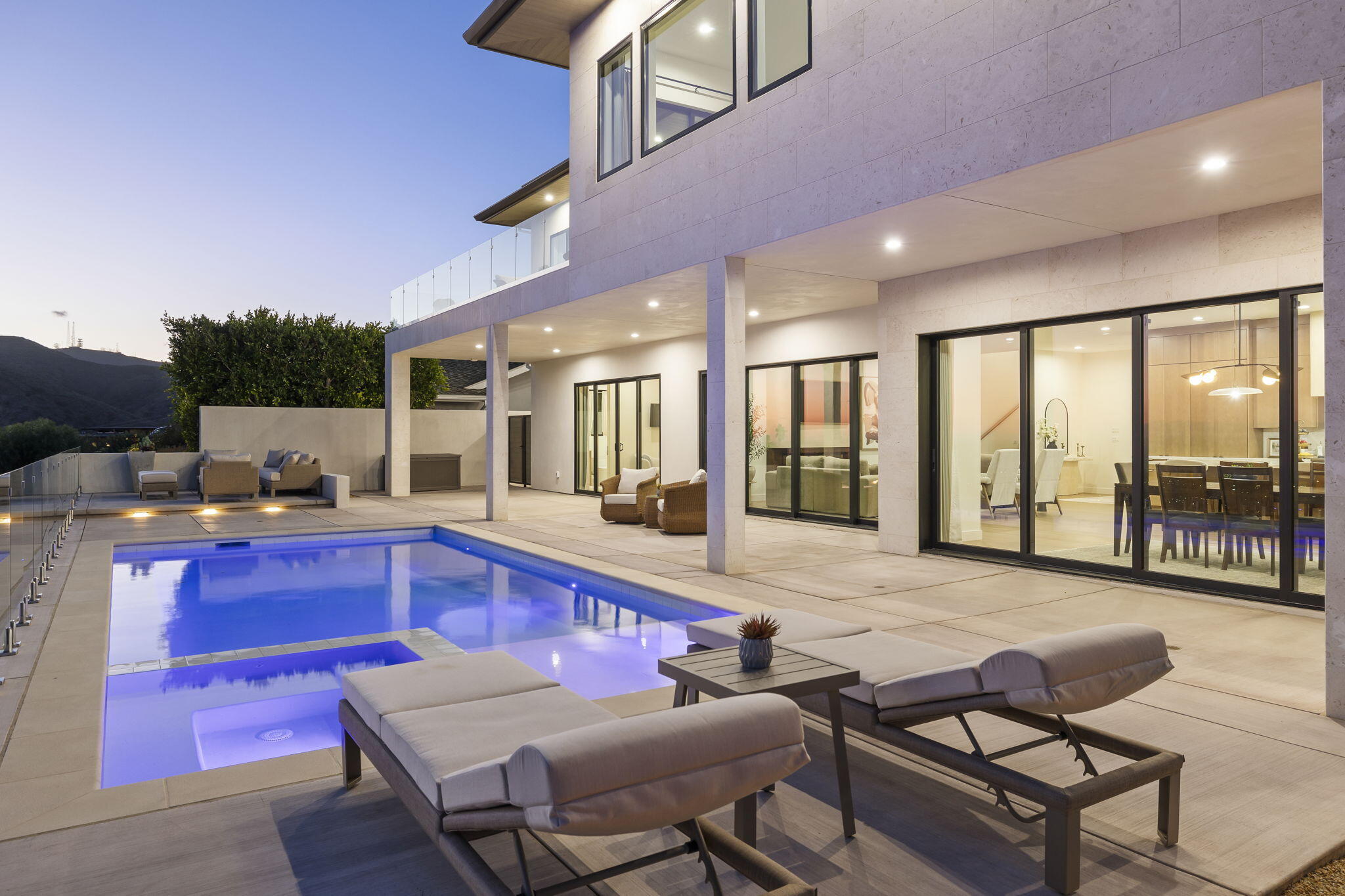 Ventura, California, 93003, United States, 4 Bedrooms Bedrooms, ,5 BathroomsBathrooms,Residential,Active,2041643