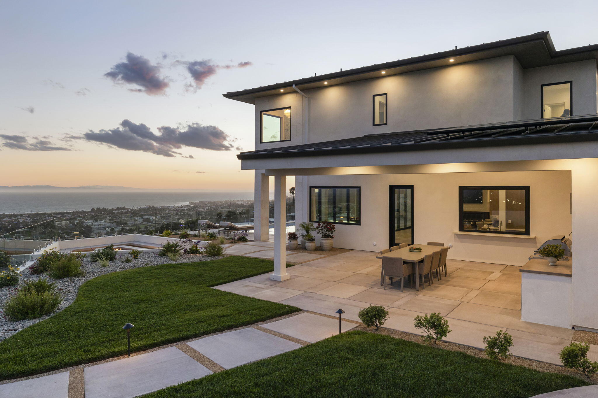 Ventura, California, 93003, United States, 4 Bedrooms Bedrooms, ,5 BathroomsBathrooms,Residential,Active,2041643