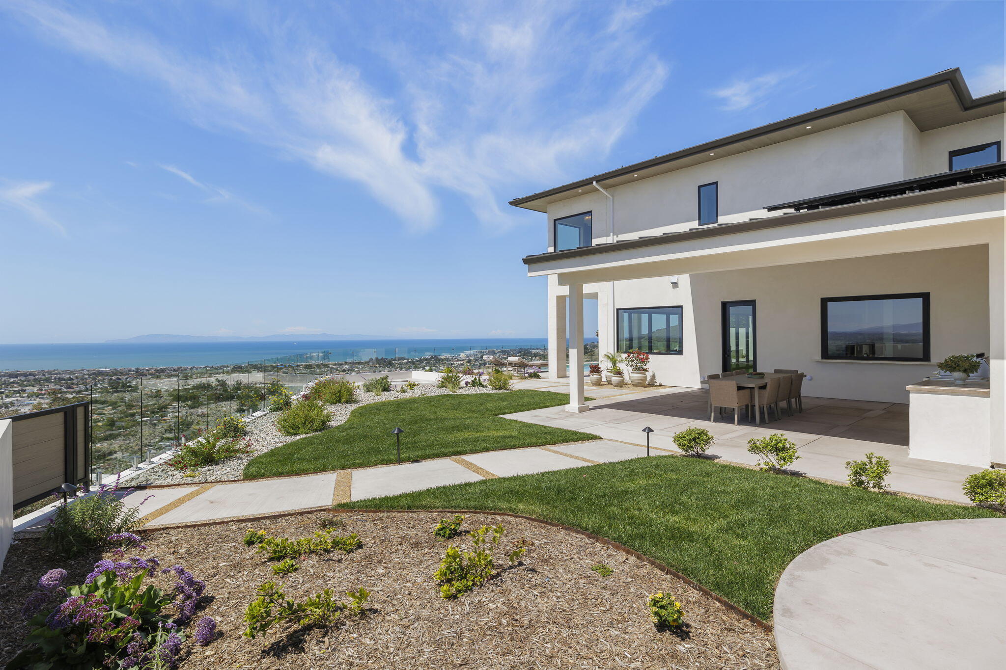 Ventura, California, 93003, United States, 4 Bedrooms Bedrooms, ,5 BathroomsBathrooms,Residential,Active,2041643