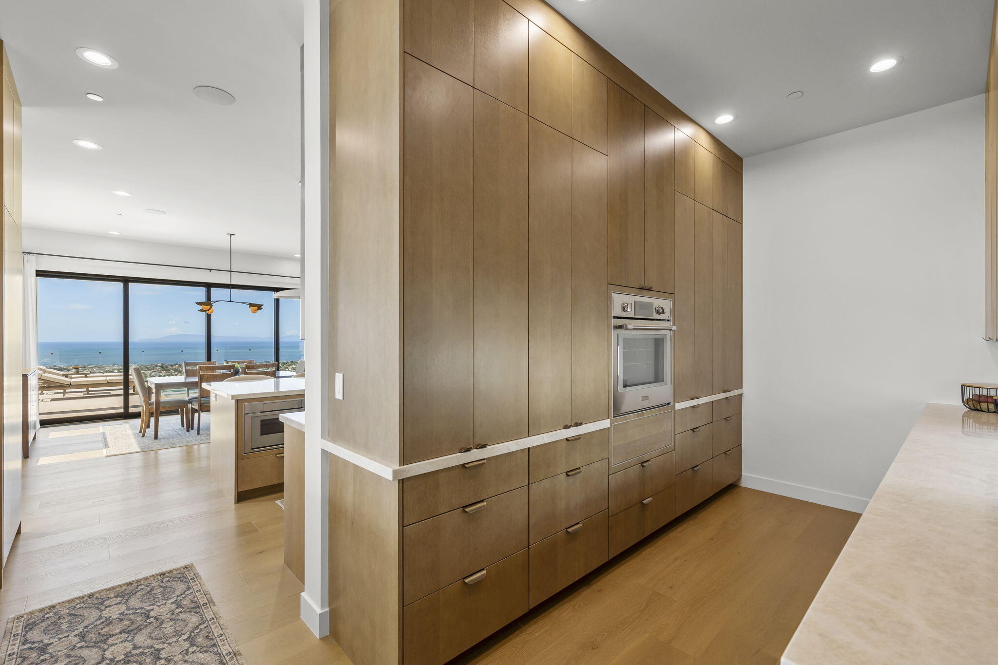 Ventura, California, 93003, United States, 4 Bedrooms Bedrooms, ,5 BathroomsBathrooms,Residential,Active,2041643