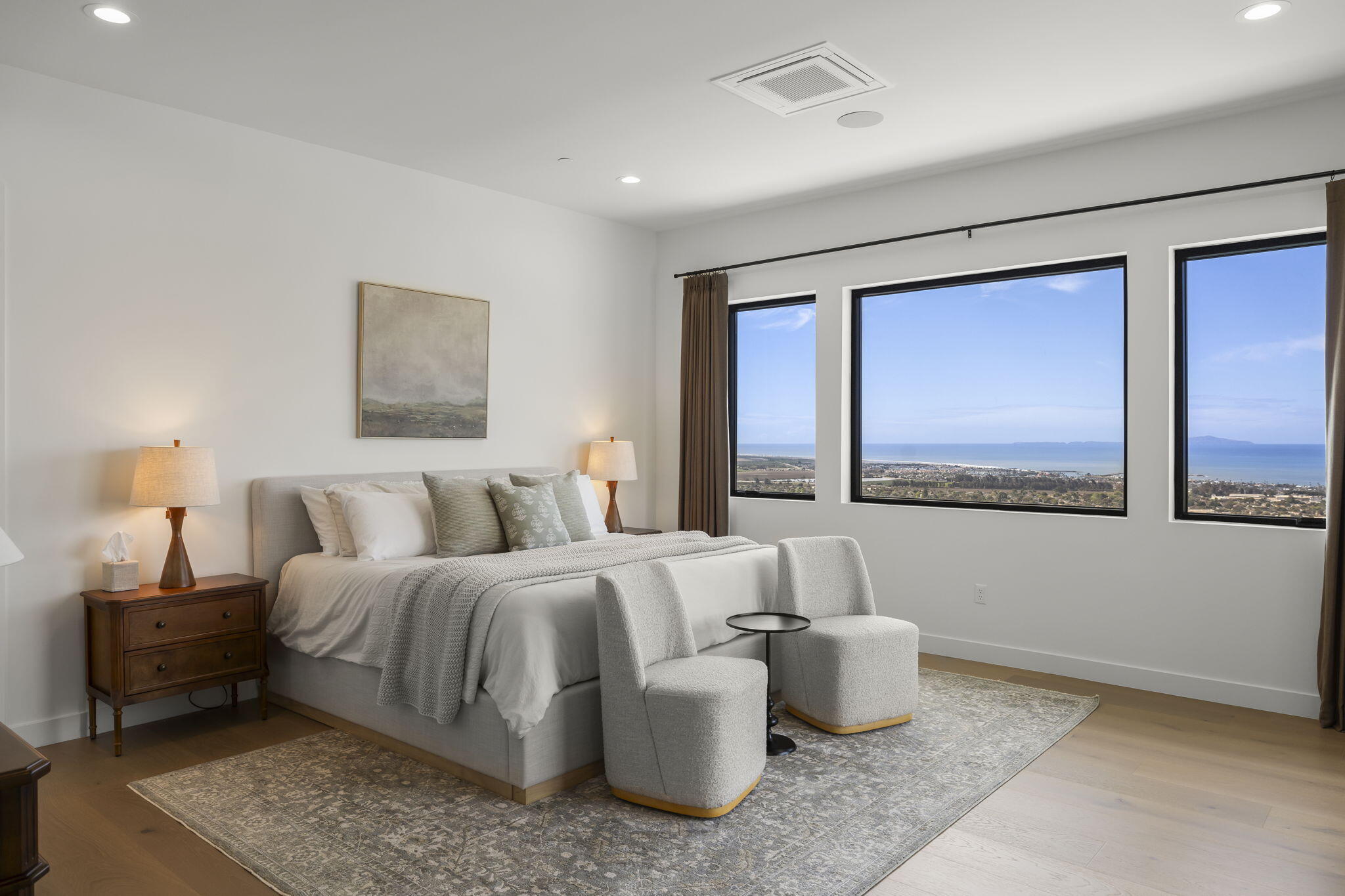 Ventura, California, 93003, United States, 4 Bedrooms Bedrooms, ,5 BathroomsBathrooms,Residential,Active,2041643