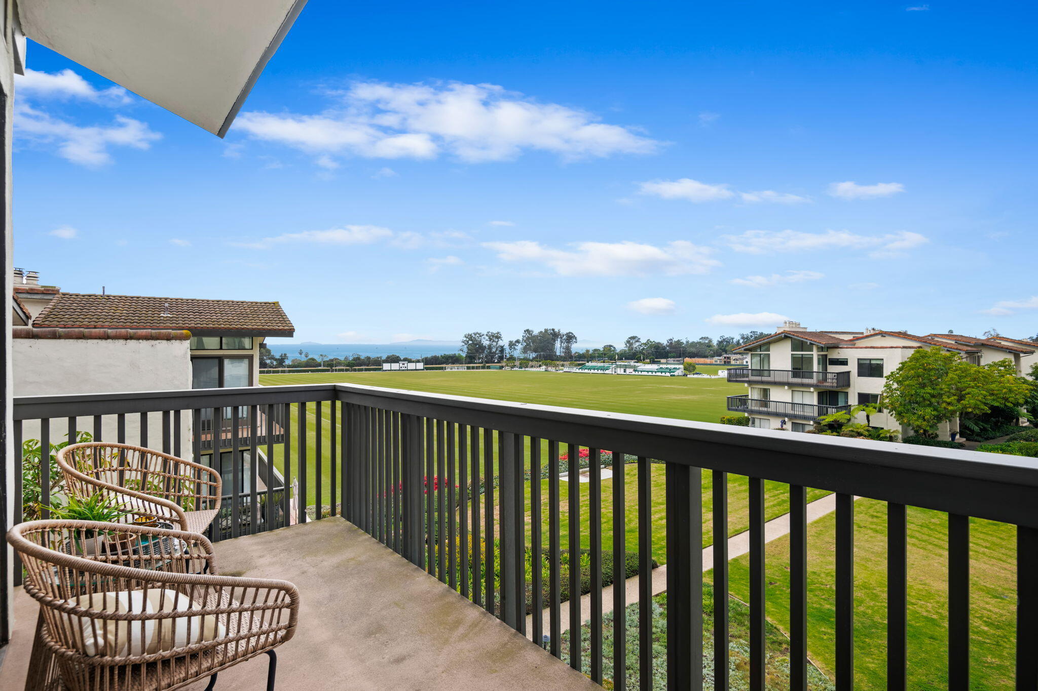 Carpinteria, California 93013, United States, 2 Bedrooms Bedrooms, ,2 BathroomsBathrooms,Residential,Active,6209