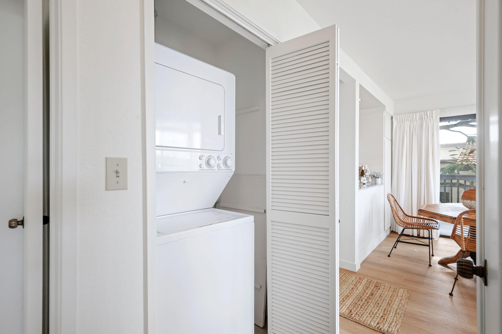 Carpinteria, California 93013, United States, 2 Bedrooms Bedrooms, ,2 BathroomsBathrooms,Residential,Active,6209