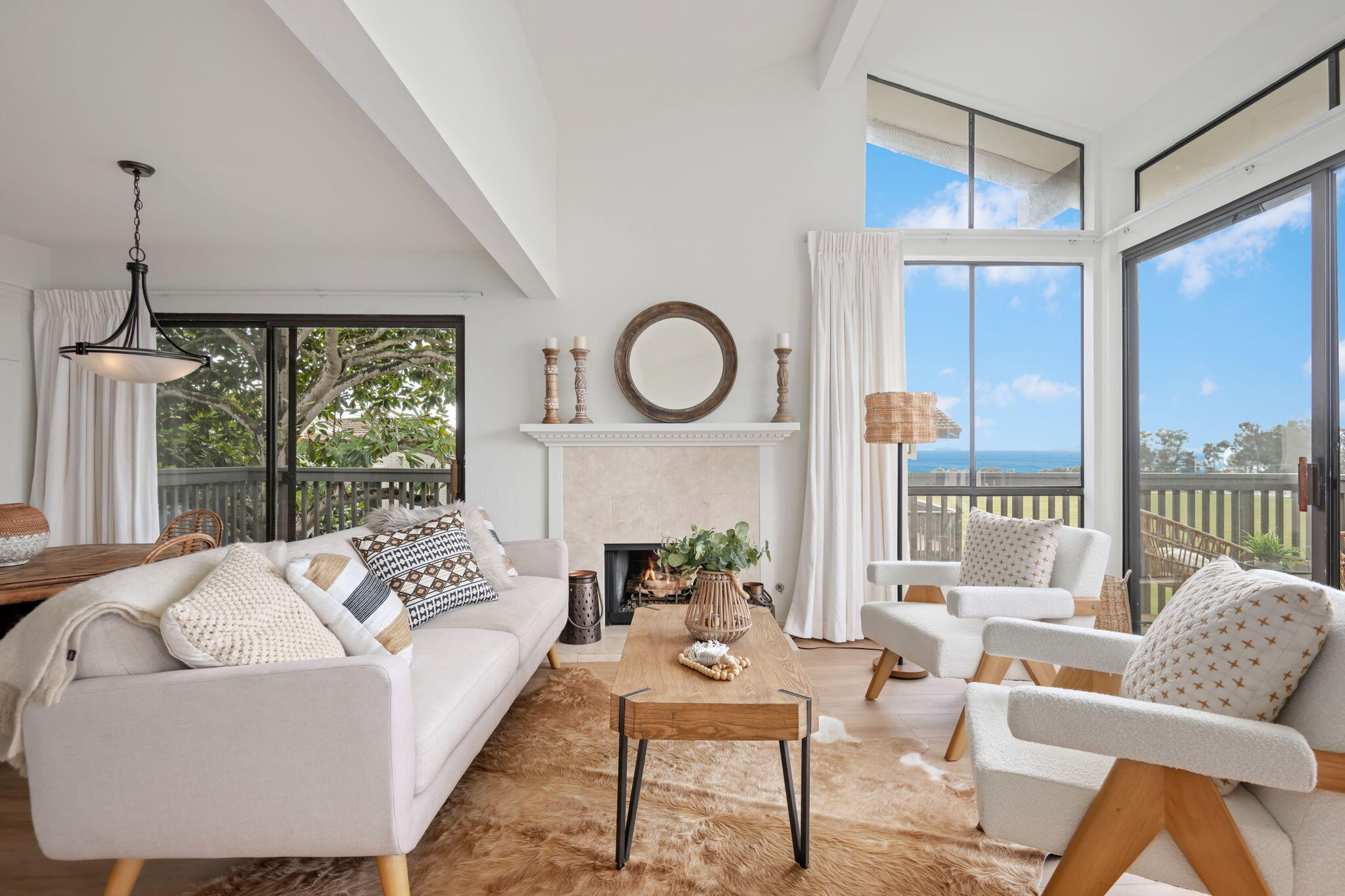 Carpinteria, California 93013, United States, 2 Bedrooms Bedrooms, ,2 BathroomsBathrooms,Residential,Active,6209