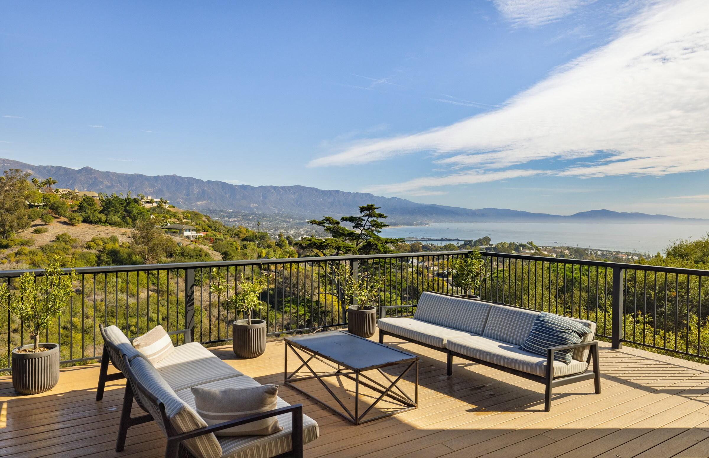 Santa Barbara, California 93109, United States, 4 Bedrooms Bedrooms, ,4 BathroomsBathrooms,Residential,Active,17148