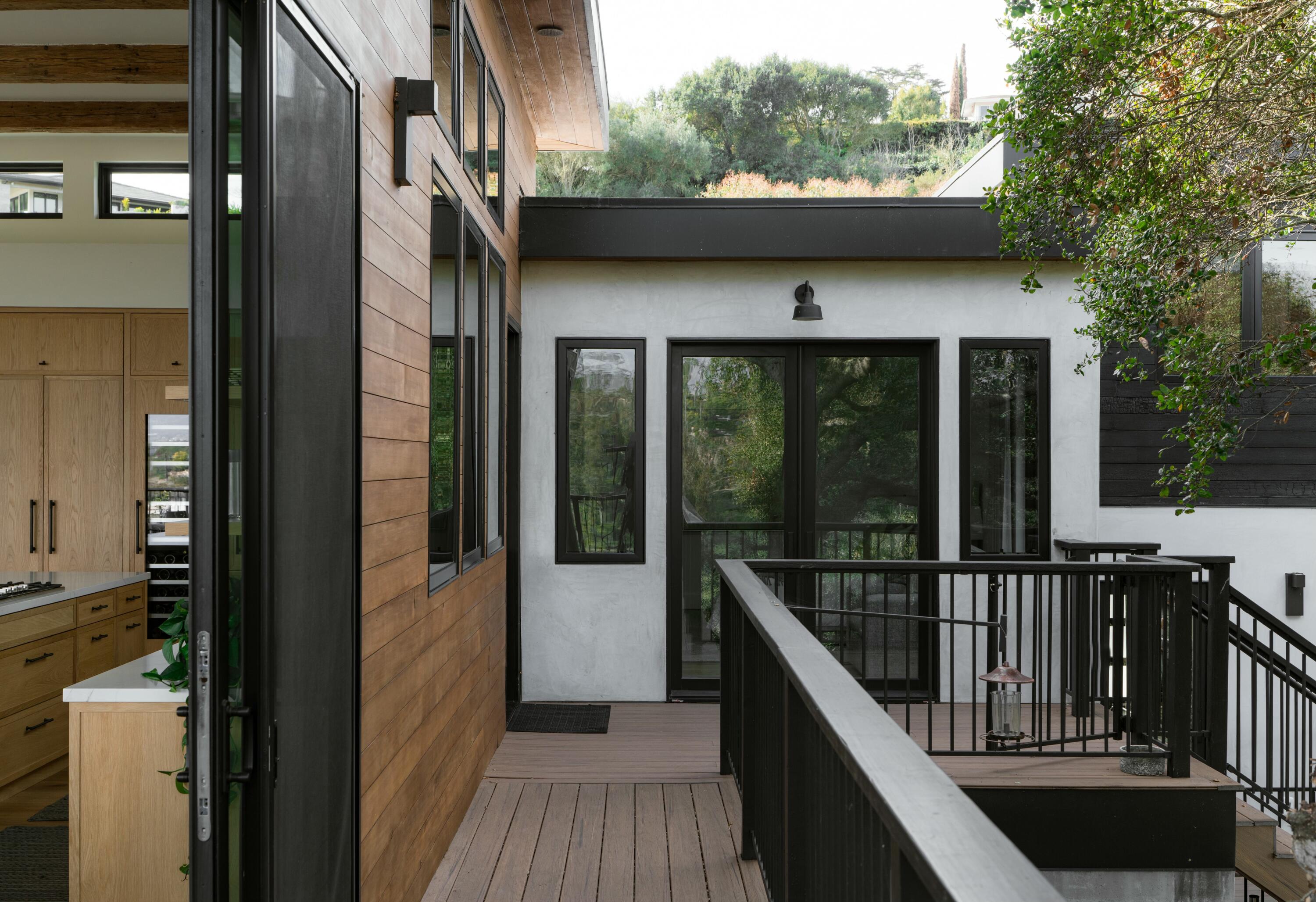 Santa Barbara, California 93109, United States, 4 Bedrooms Bedrooms, ,4 BathroomsBathrooms,Residential,Active,17148