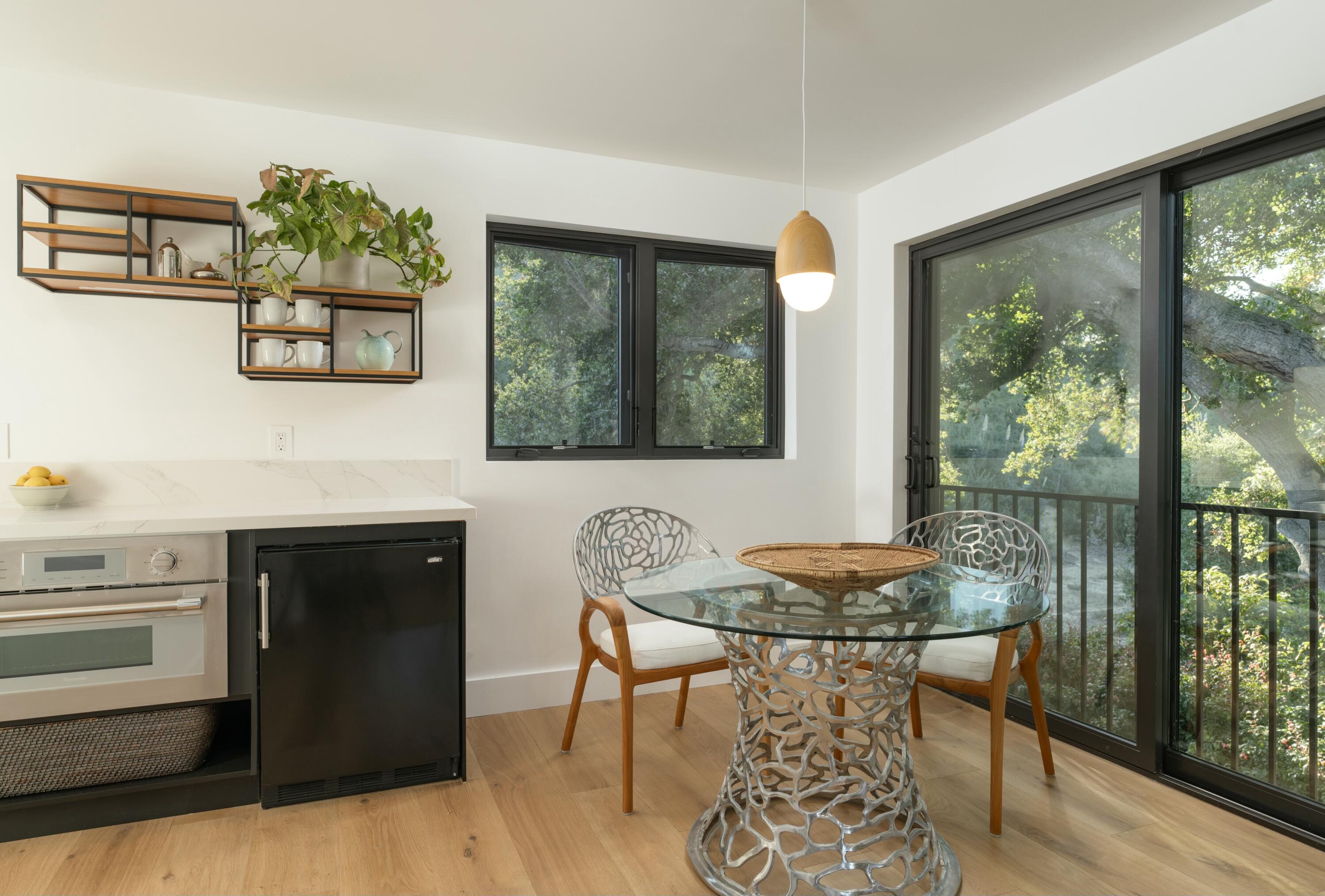 Santa Barbara, California 93109, United States, 4 Bedrooms Bedrooms, ,4 BathroomsBathrooms,Residential,Active,17148