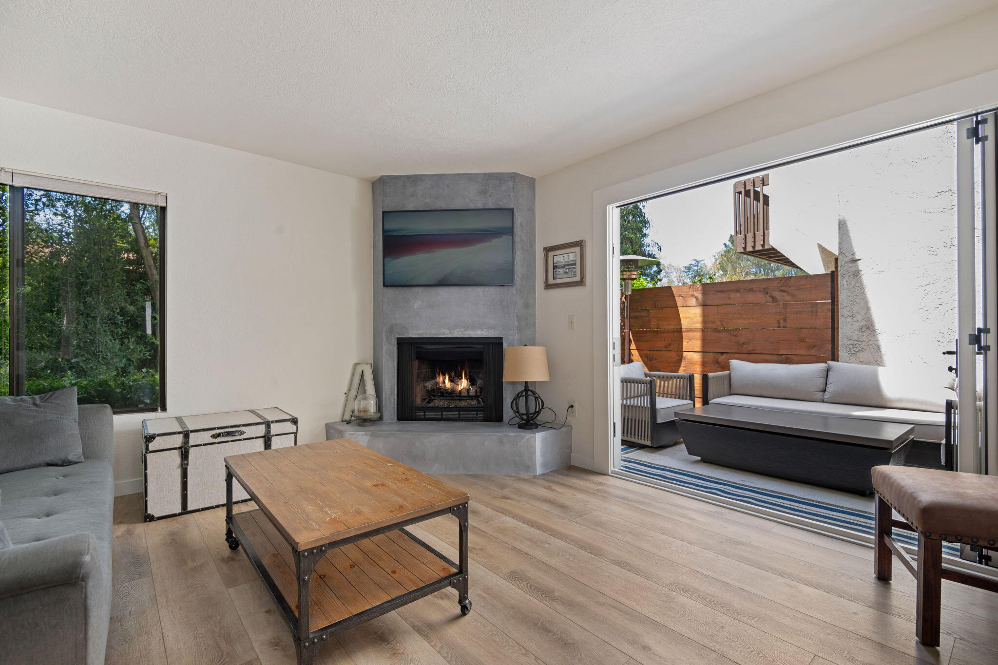 Santa Barbara, California 93105, United States, 3 Bedrooms Bedrooms, ,3 BathroomsBathrooms,Residential,Active,108895