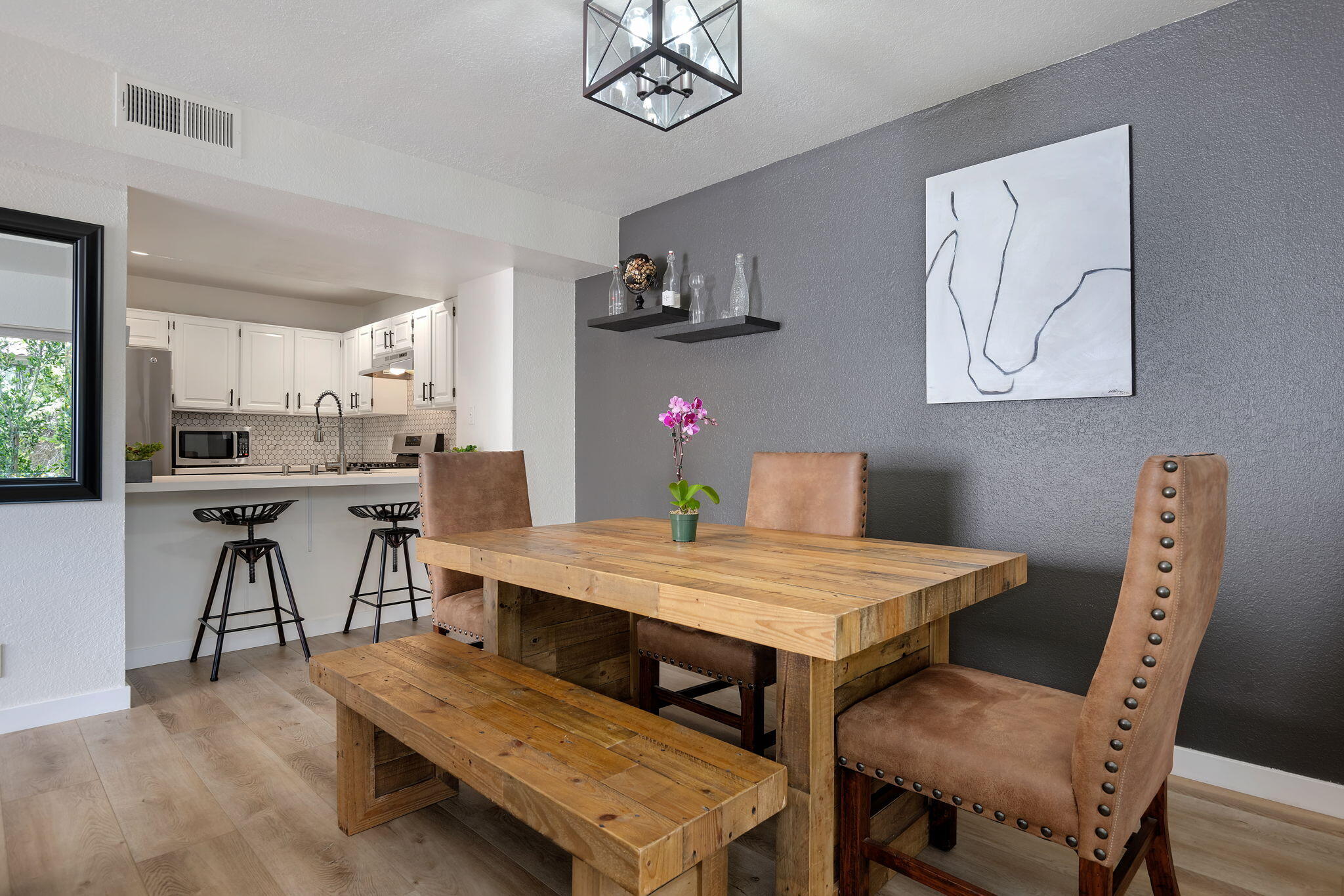 Santa Barbara, California 93105, United States, 3 Bedrooms Bedrooms, ,3 BathroomsBathrooms,Residential,Active,108895