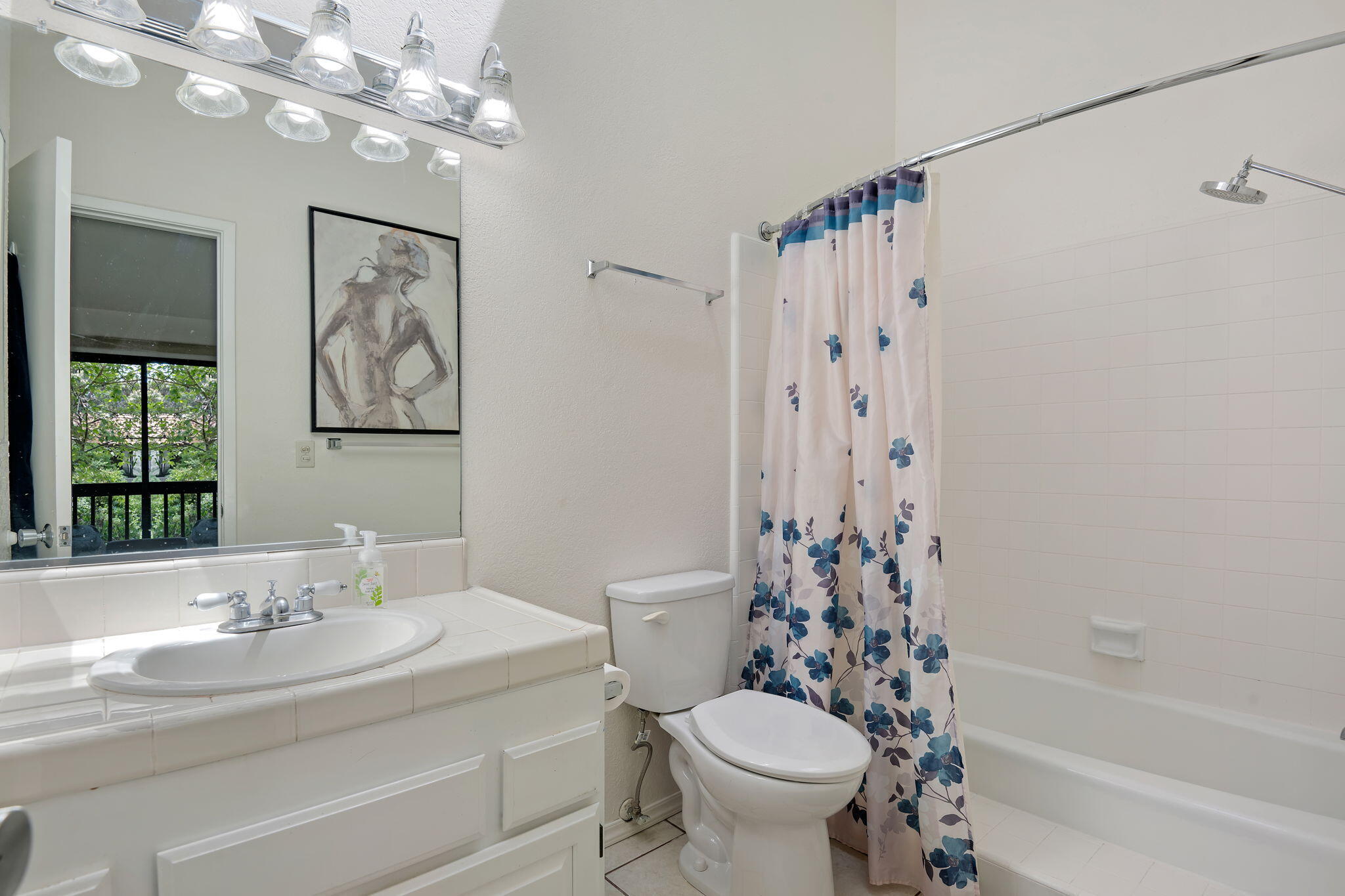 Santa Barbara, California 93105, United States, 3 Bedrooms Bedrooms, ,3 BathroomsBathrooms,Residential,Active,108895