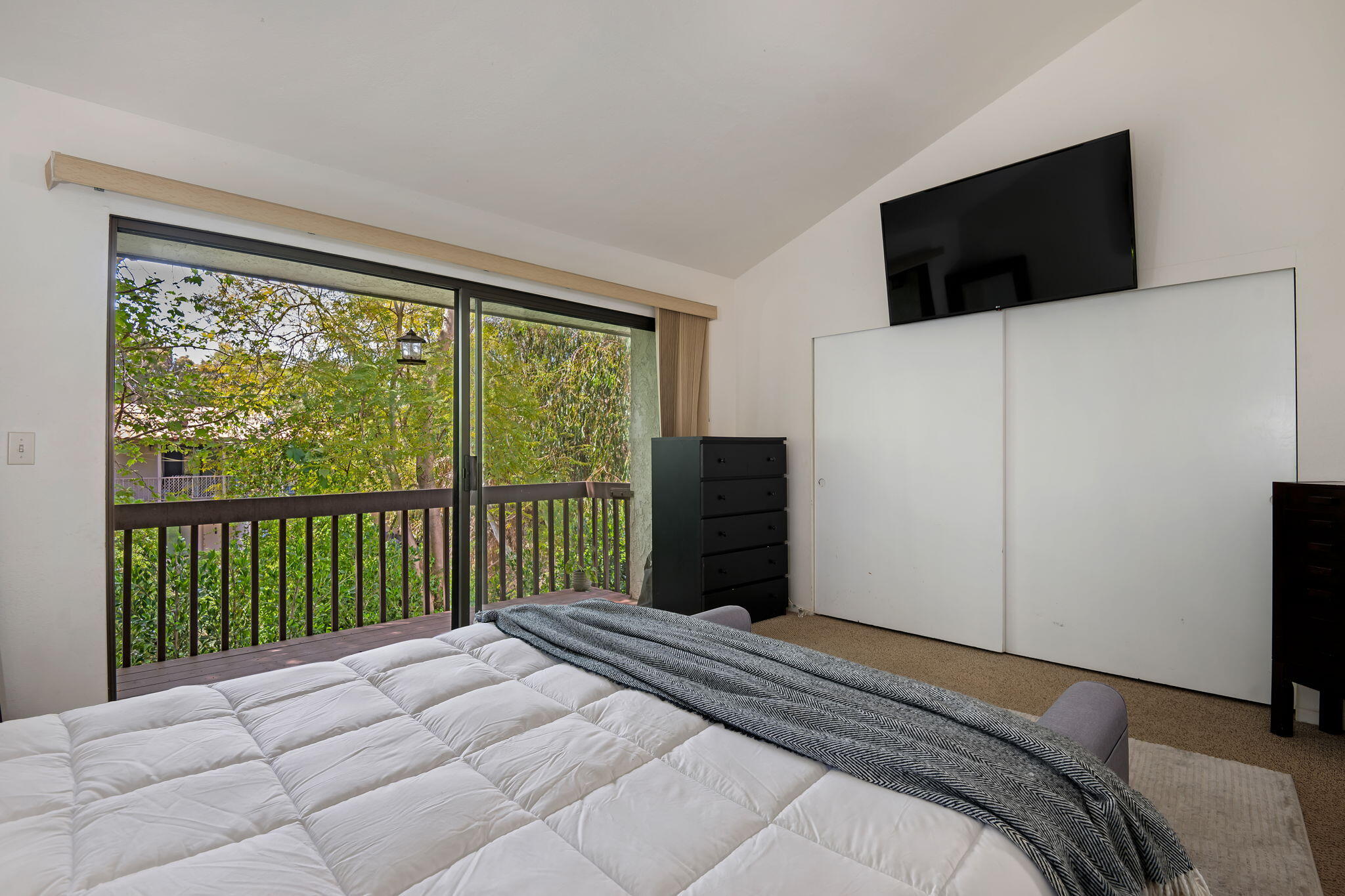 Santa Barbara, California 93105, United States, 3 Bedrooms Bedrooms, ,3 BathroomsBathrooms,Residential,Active,108895