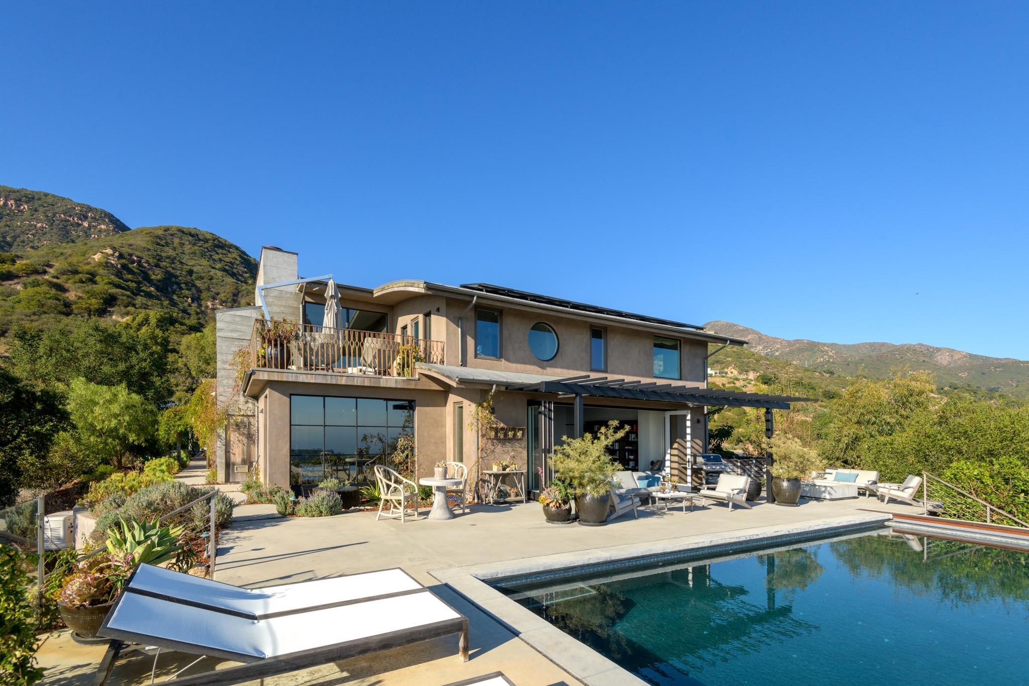 Montecito, California 93108, United States, 4 Bedrooms Bedrooms, ,5 BathroomsBathrooms,Residential,Pending,18929