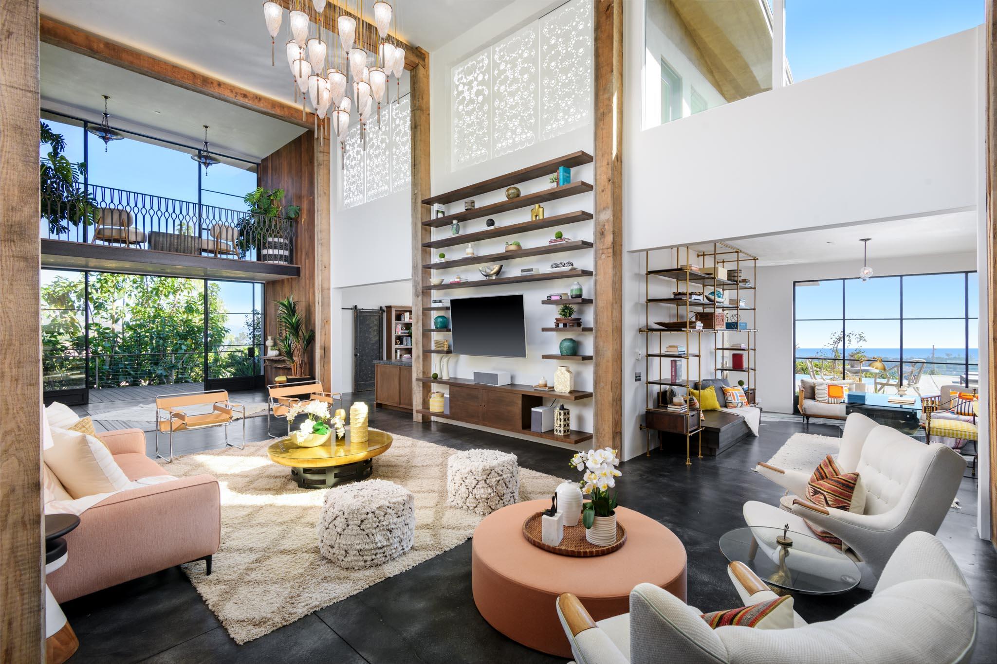 Montecito, California 93108, United States, 4 Bedrooms Bedrooms, ,5 BathroomsBathrooms,Residential,Pending,18929