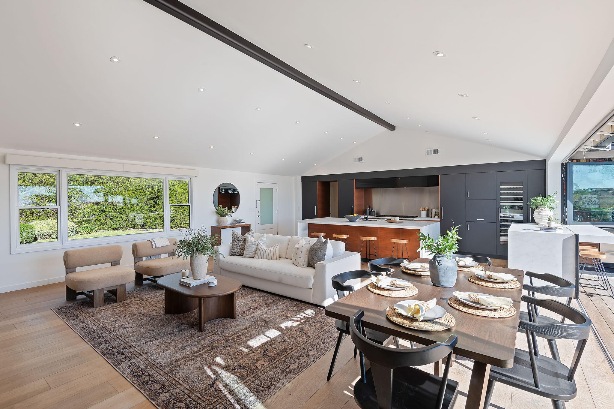 Santa Barbara, California 93108, United States, 3 Bedrooms Bedrooms, ,2 BathroomsBathrooms,Residential,Pending,13521