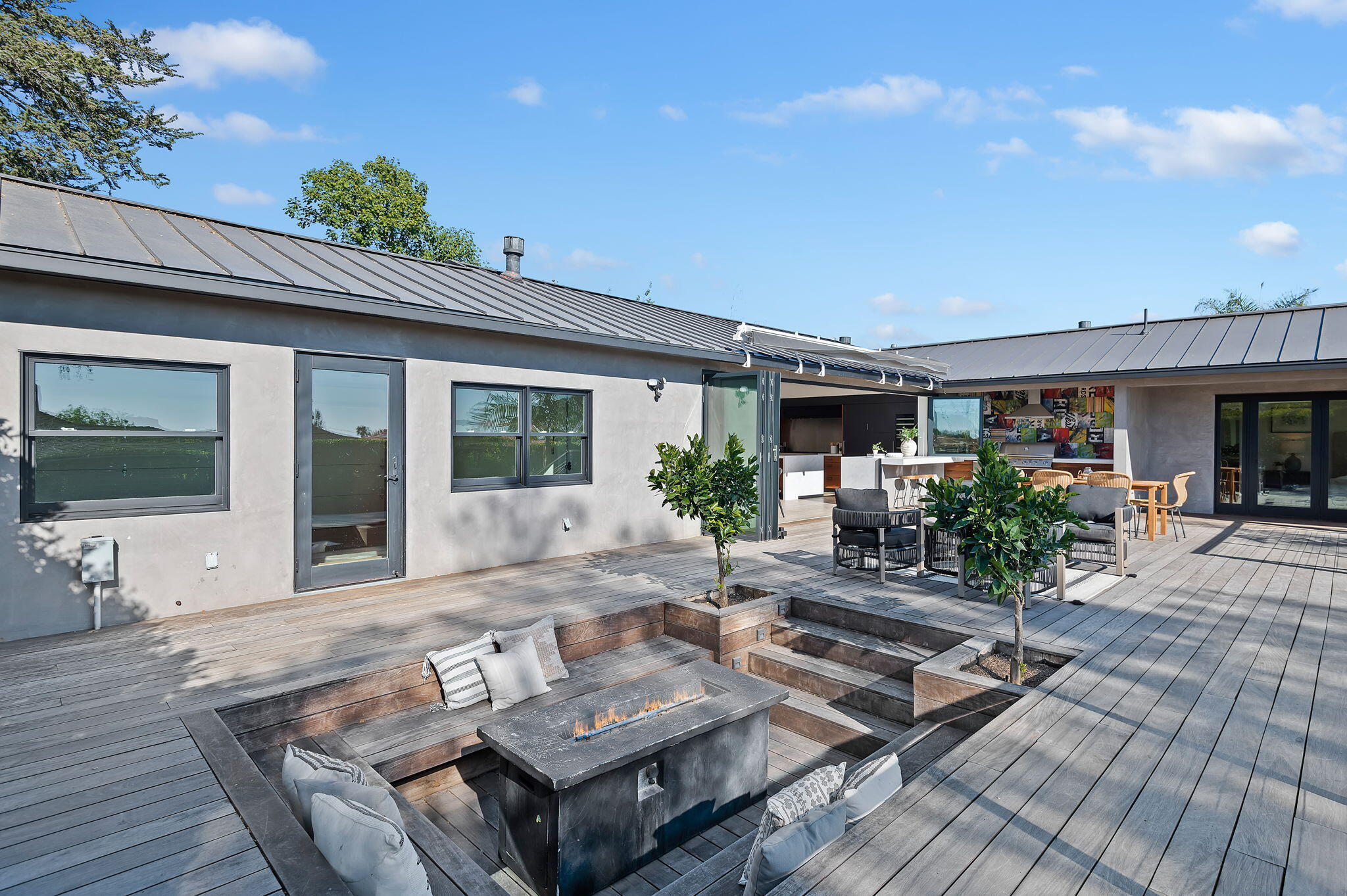 Santa Barbara, California 93108, United States, 3 Bedrooms Bedrooms, ,2 BathroomsBathrooms,Residential,Pending,13521