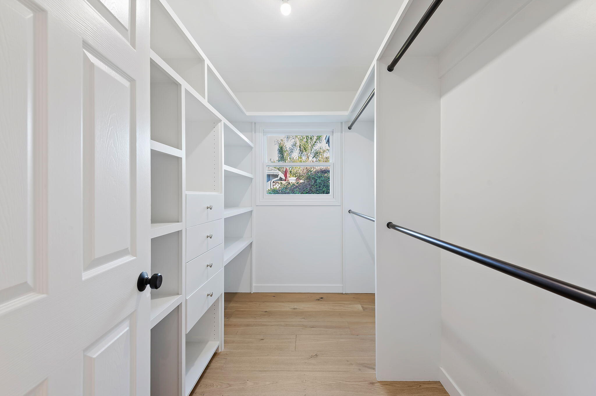 Santa Barbara, California 93108, United States, 3 Bedrooms Bedrooms, ,2 BathroomsBathrooms,Residential,Pending,13521