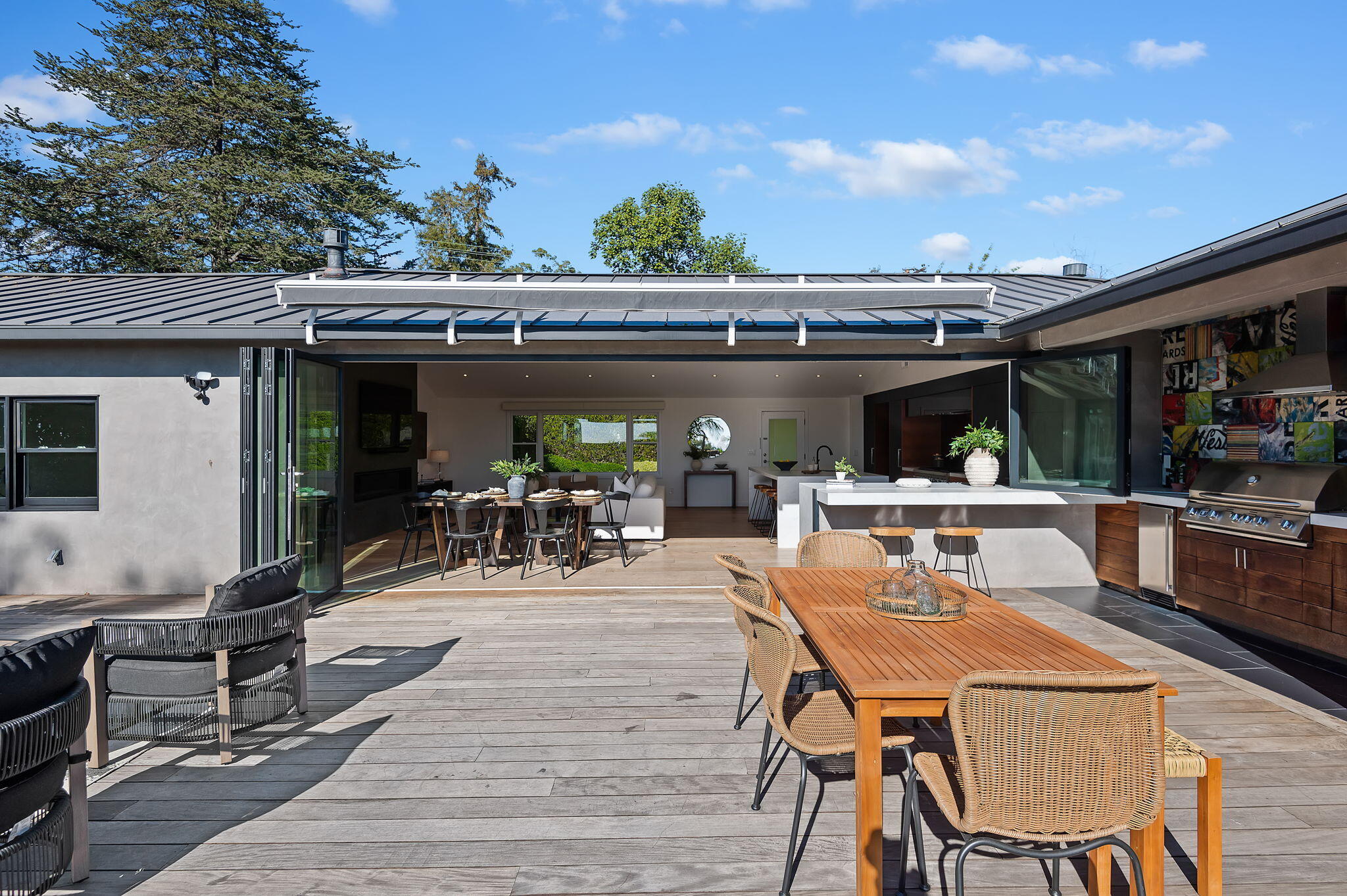 Santa Barbara, California 93108, United States, 3 Bedrooms Bedrooms, ,2 BathroomsBathrooms,Residential,Pending,13521