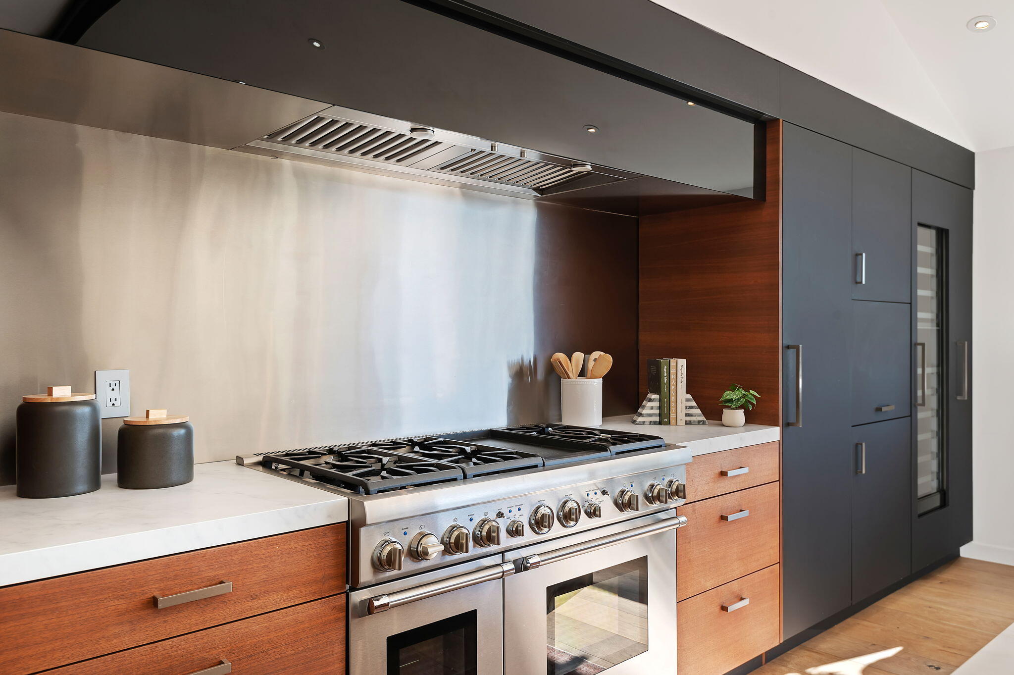 Santa Barbara, California 93108, United States, 3 Bedrooms Bedrooms, ,2 BathroomsBathrooms,Residential,Pending,13521