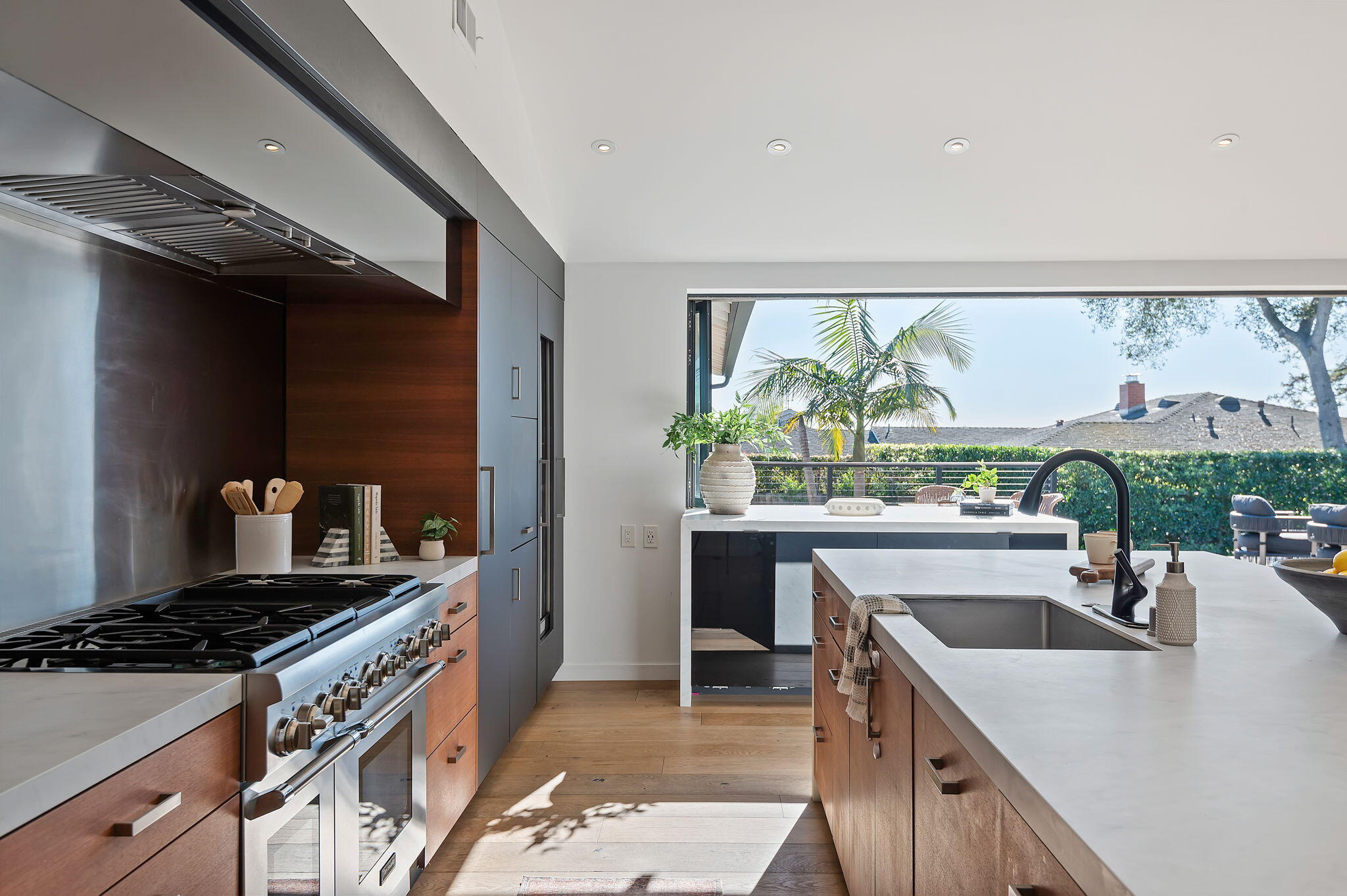 Santa Barbara, California 93108, United States, 3 Bedrooms Bedrooms, ,2 BathroomsBathrooms,Residential,Pending,13521