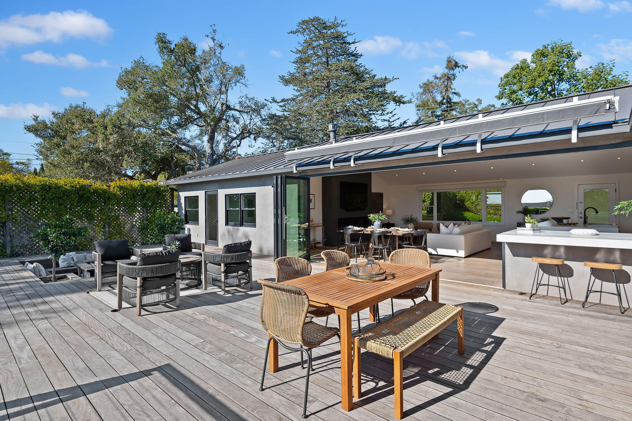 Santa Barbara, California 93108, United States, 3 Bedrooms Bedrooms, ,2 BathroomsBathrooms,Residential,Pending,13521