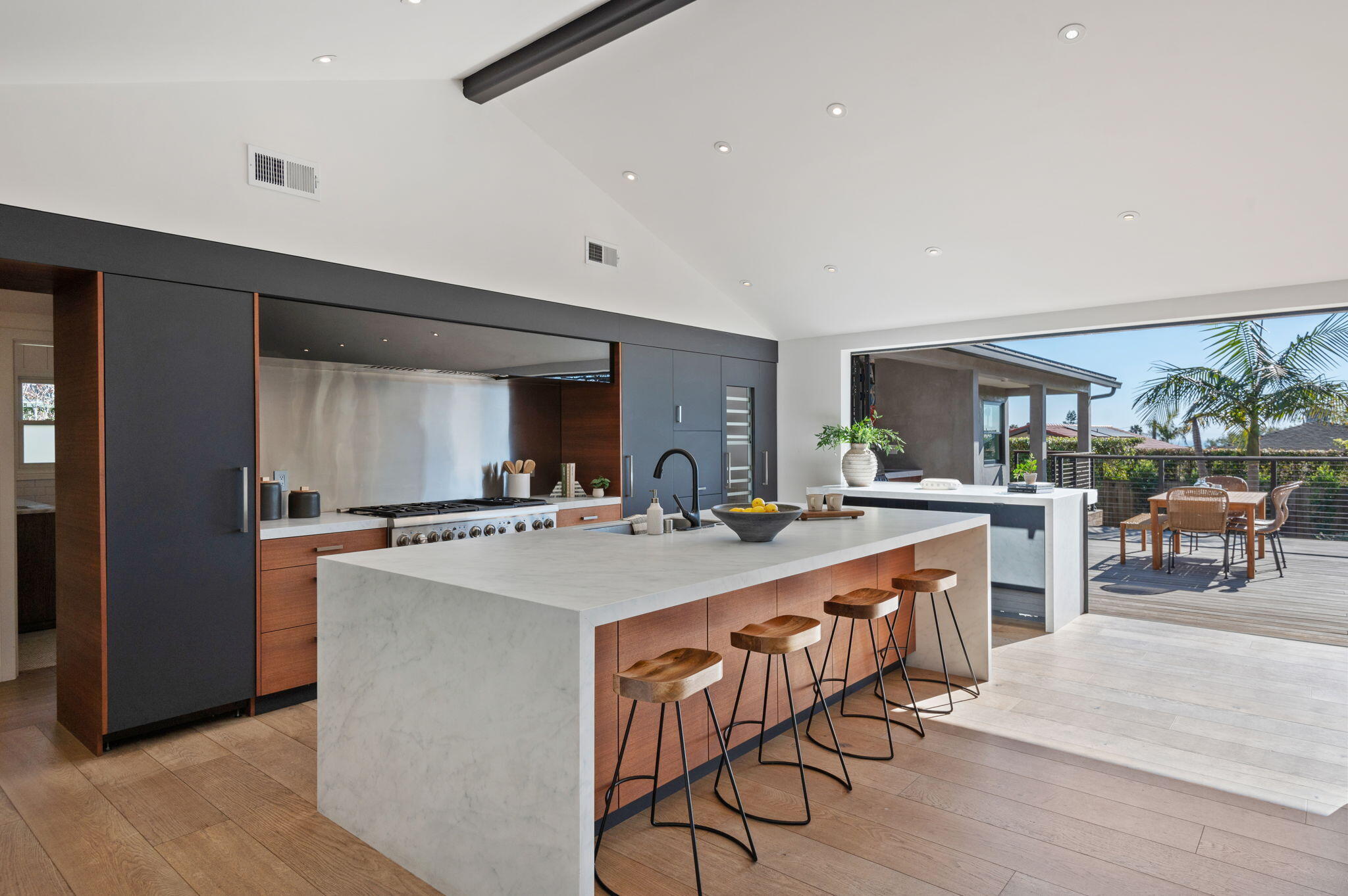 Santa Barbara, California 93108, United States, 3 Bedrooms Bedrooms, ,2 BathroomsBathrooms,Residential,Pending,13521