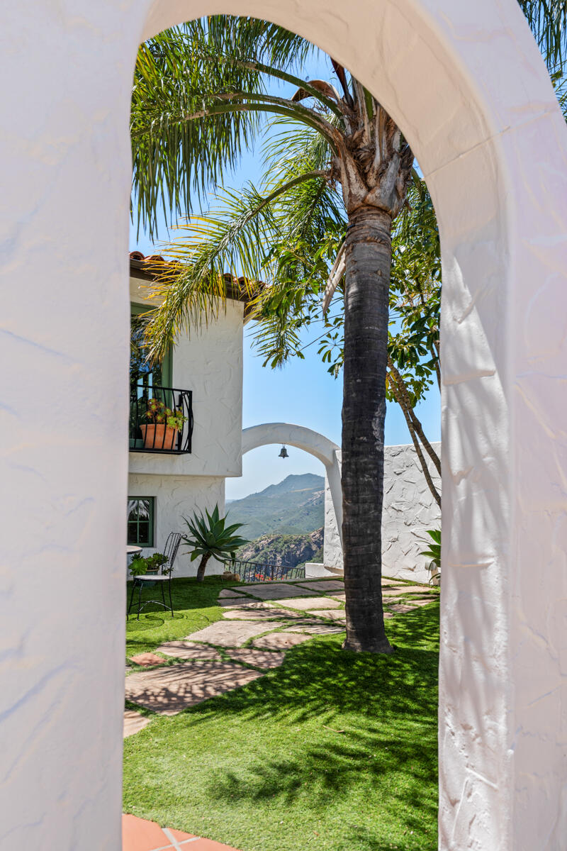 2081 N San Marcos Road