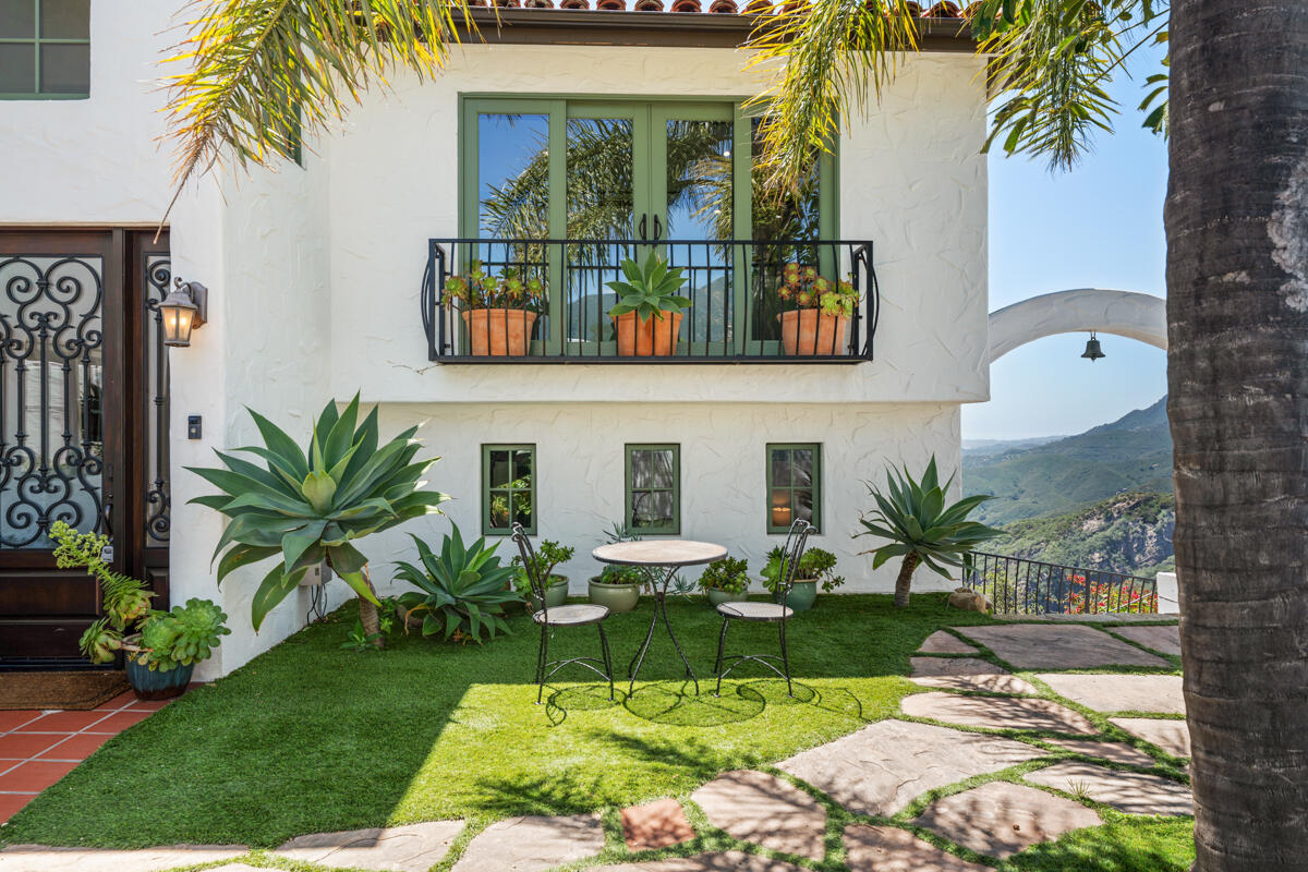 2081 N San Marcos Road