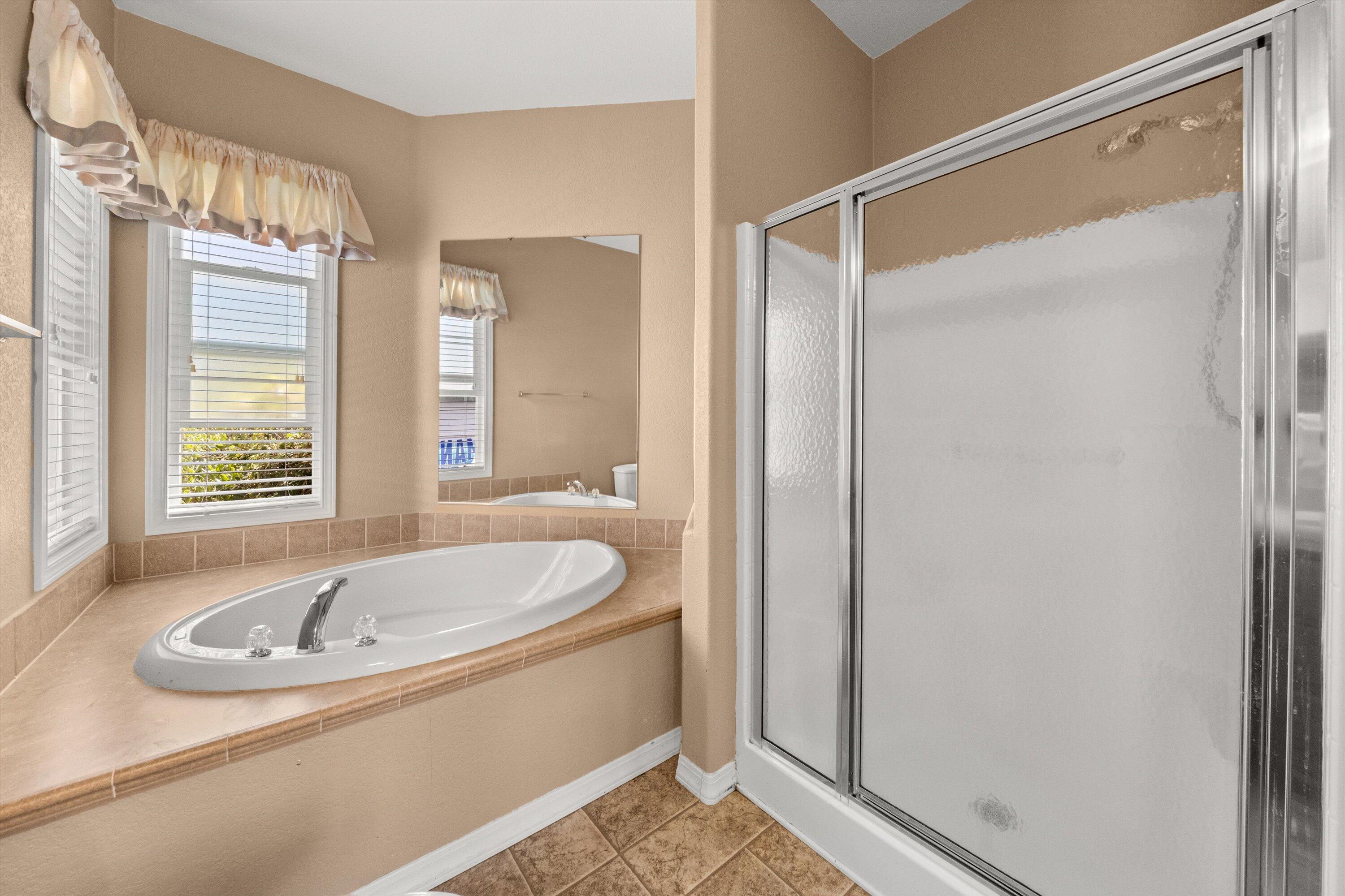 Goleta, California 93117, United States, 2 Bedrooms Bedrooms, ,2 BathroomsBathrooms,Residential,Pending,212796