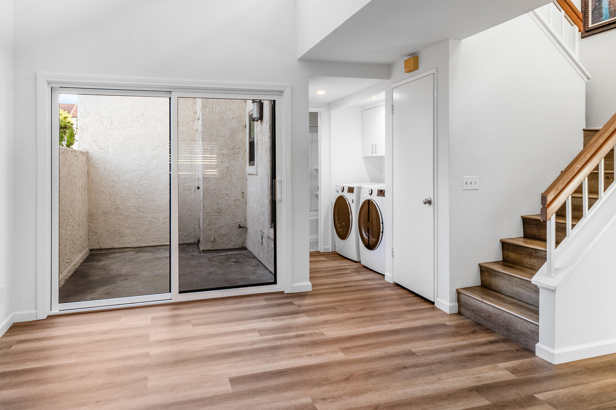 Carpinteria, California 93013, United States, 2 Bedrooms Bedrooms, ,2 BathroomsBathrooms,Residential,Active,210501