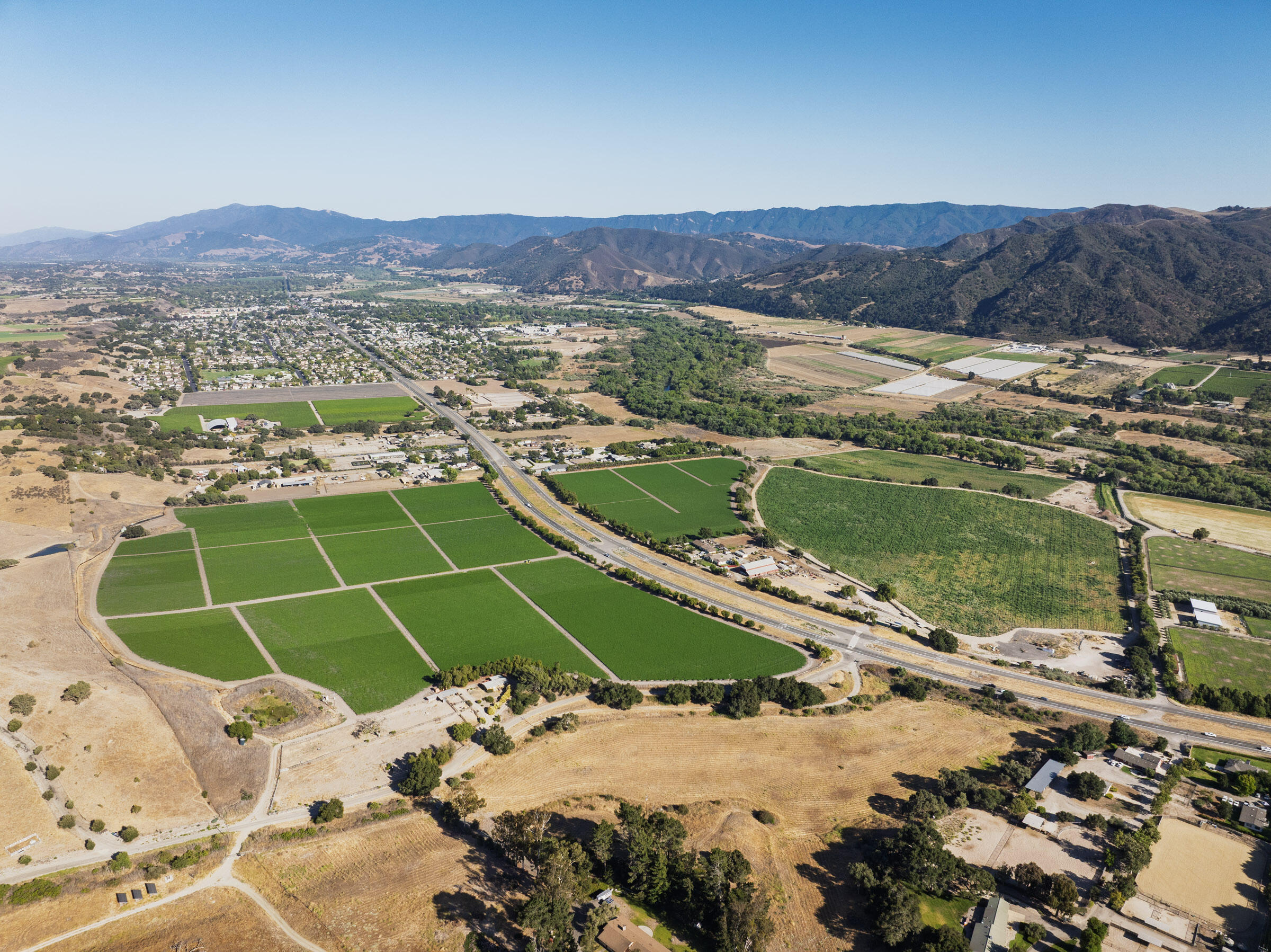 Buellton, California 93427, United States, 3 Bedrooms Bedrooms, ,3 BathroomsBathrooms,Residential,Active,193601