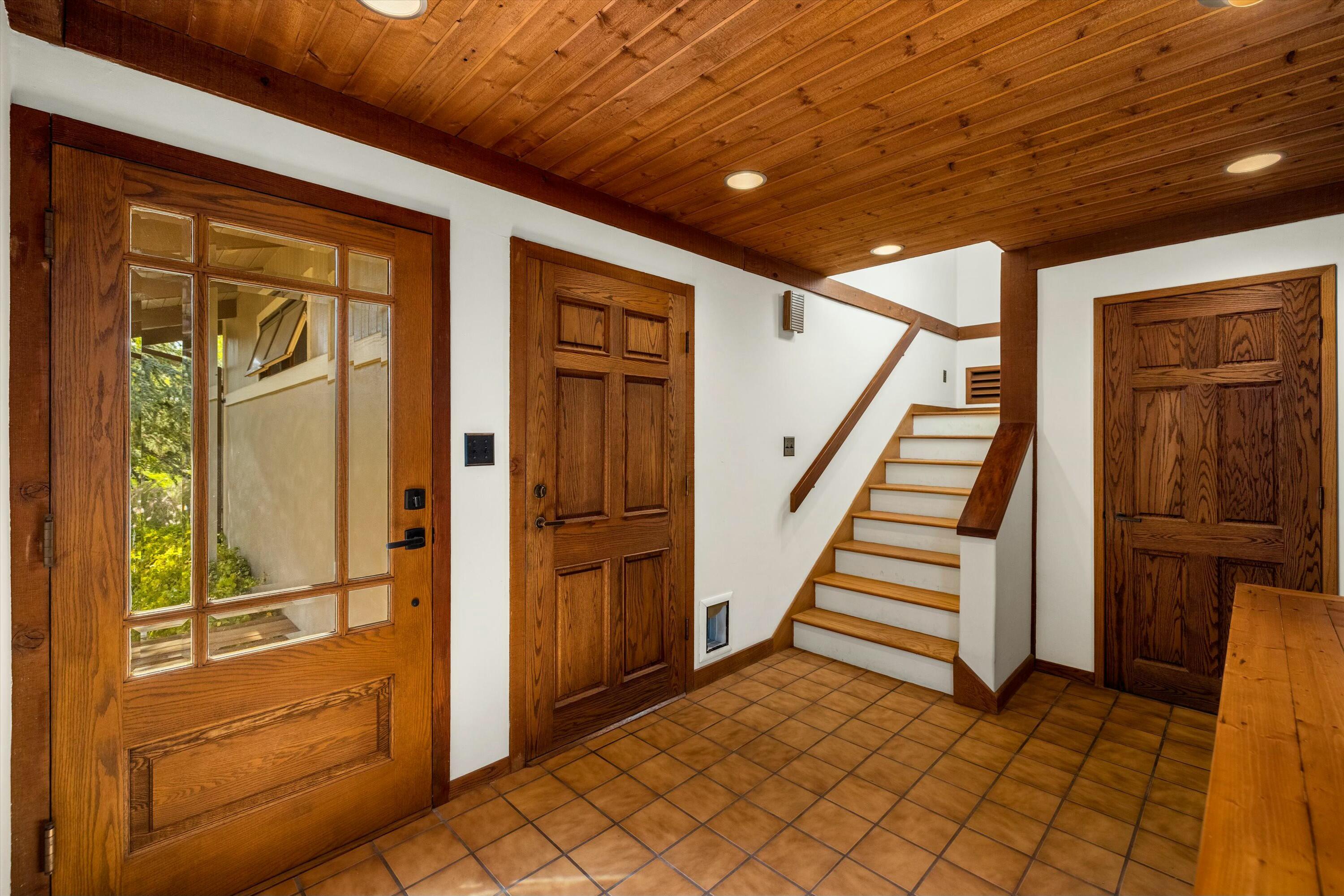 Santa Barbara, California 93111, United States, 3 Bedrooms Bedrooms, ,2 BathroomsBathrooms,Residential,Active,91460