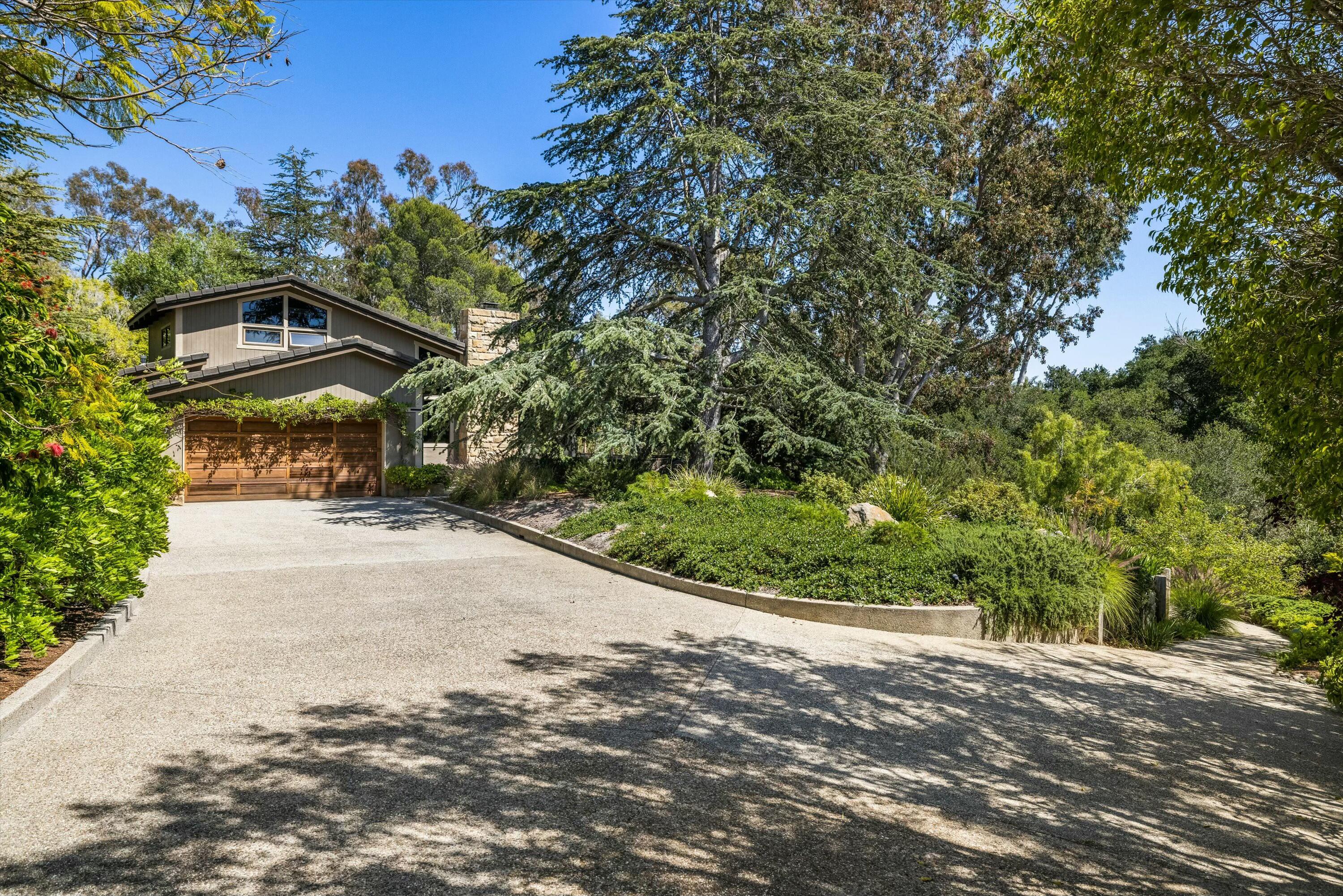 Santa Barbara, California 93111, United States, 3 Bedrooms Bedrooms, ,2 BathroomsBathrooms,Residential,Active,91460