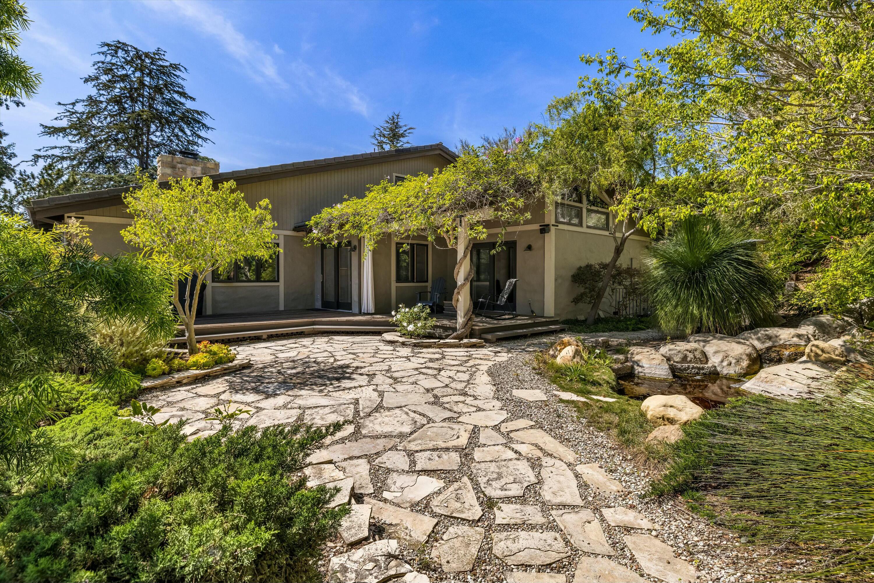 Santa Barbara, California 93111, United States, 3 Bedrooms Bedrooms, ,2 BathroomsBathrooms,Residential,Active,91460